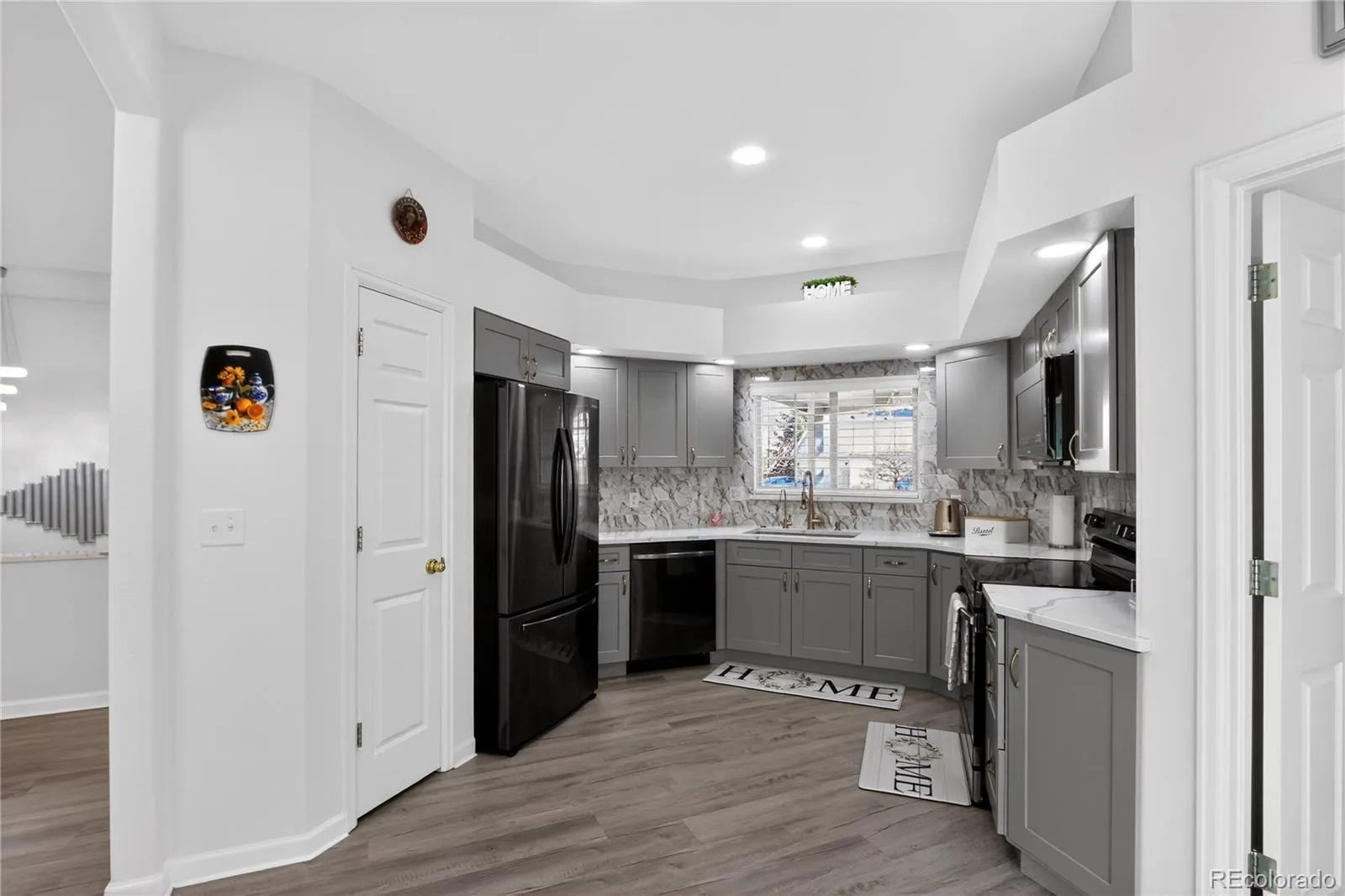 2217 S Kenton Way Aurora CO 80014 MLS #REC6741414 04162026071652 1600 7
