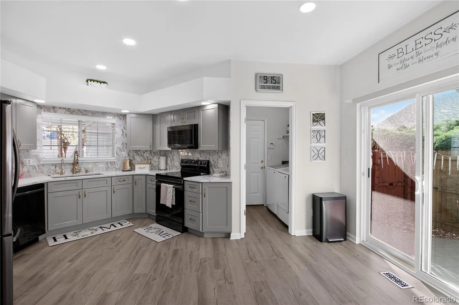 2217 S Kenton Way Aurora CO 80014 MLS #REC6741414 04162026071652 1600 8