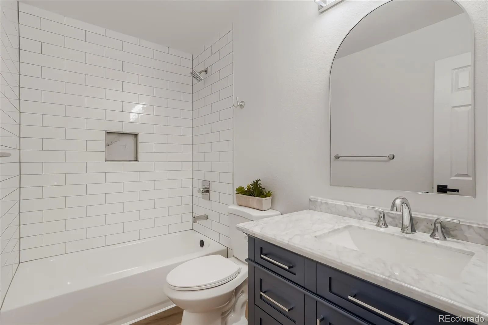 9276 E Mansfield Avenue Denver CO 80237 MLS #REC6741695 06262026234146 1600 18