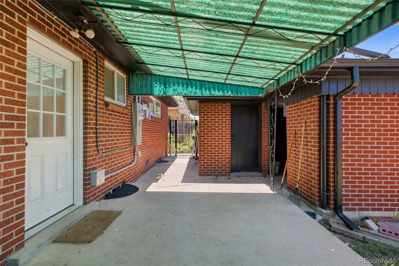 3353 N Krameria Street Denver CO 80207 MLS #REC6743764 07022026023238 1600 40