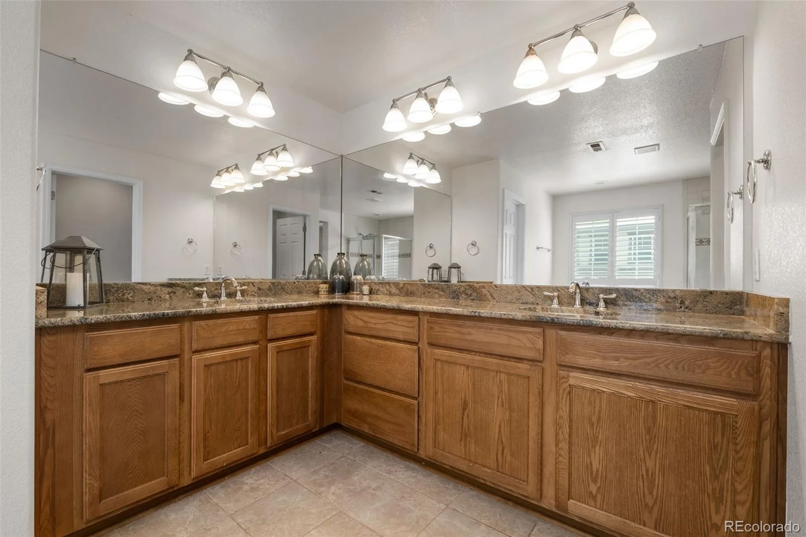 8098 Grady Circle Castle Rock CO 80108 | MLS #REC6747056 07302026183427 1600 24