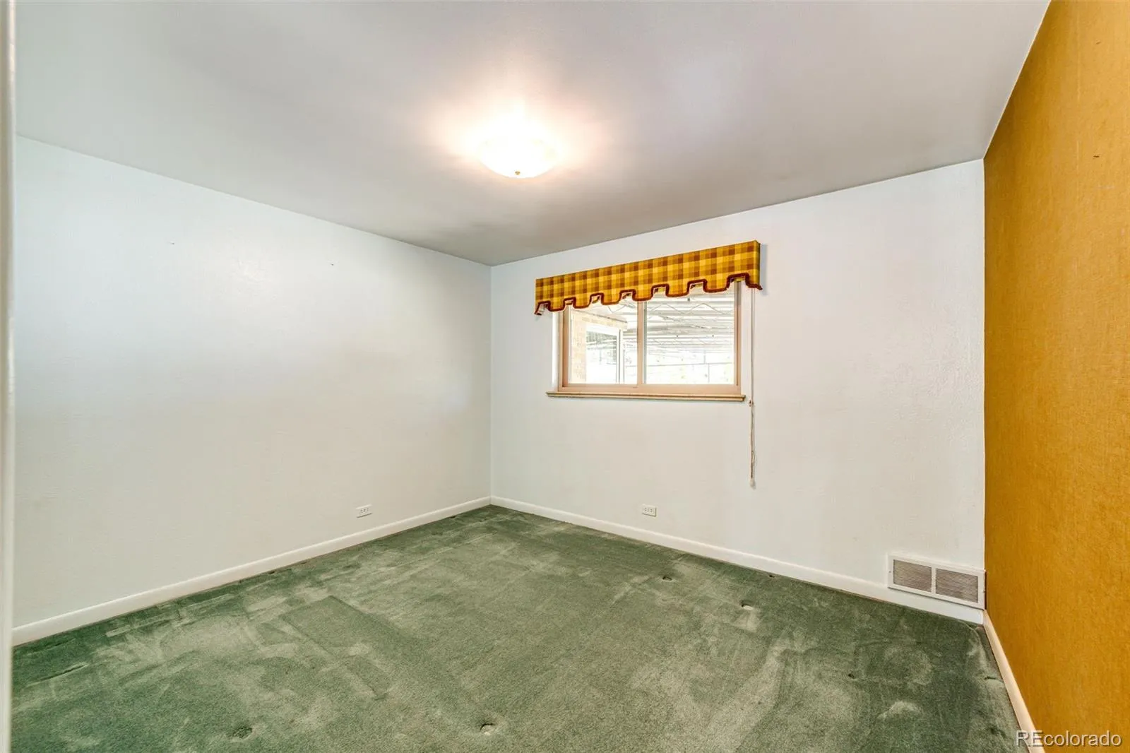 50 Ammons Street Lakewood CO 80226 MLS #REC6750621 05092026024636 1600 33