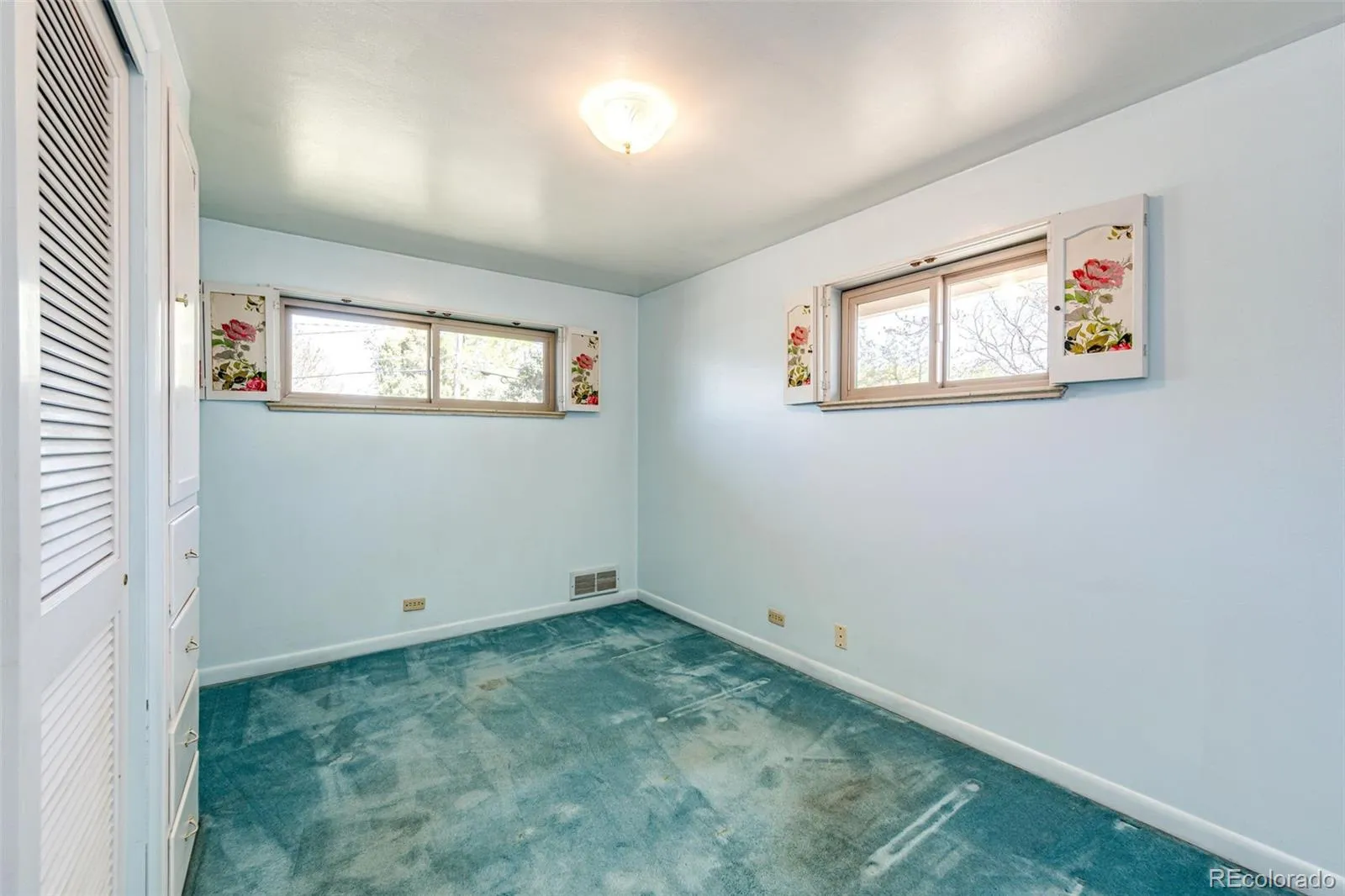 50 Ammons Street Lakewood CO 80226 MLS #REC6750621 05092026024636 1600 36