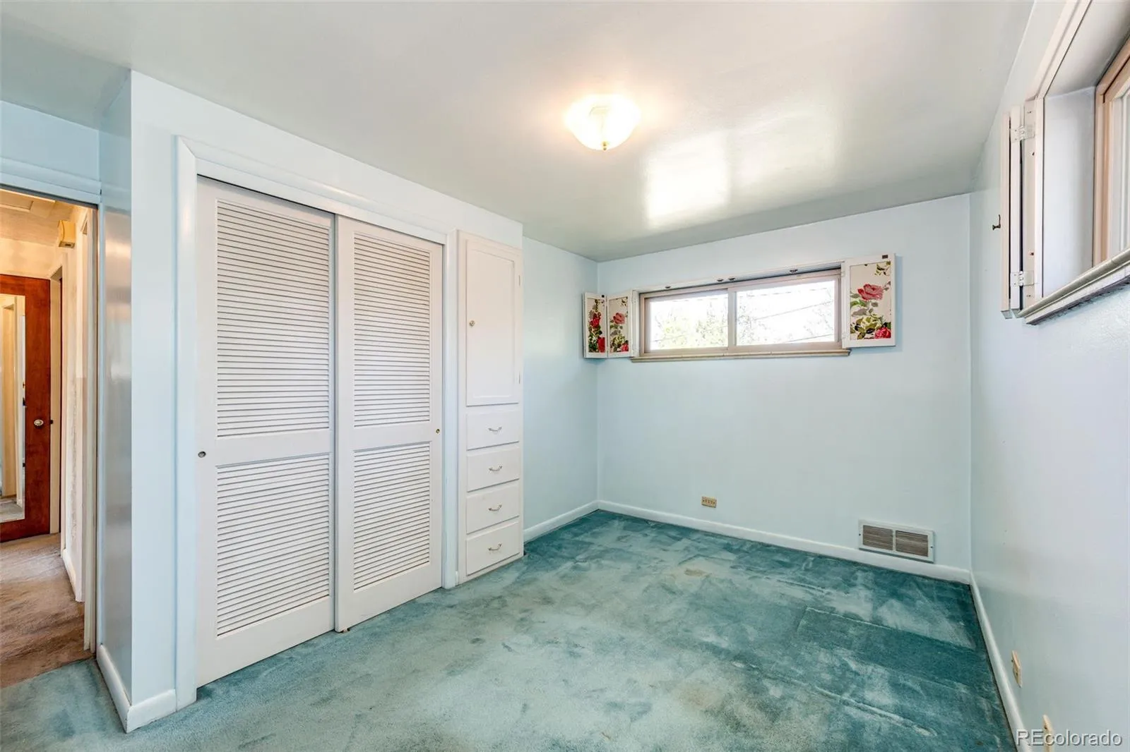 50 Ammons Street Lakewood CO 80226 MLS #REC6750621 05092026024636 1600 37