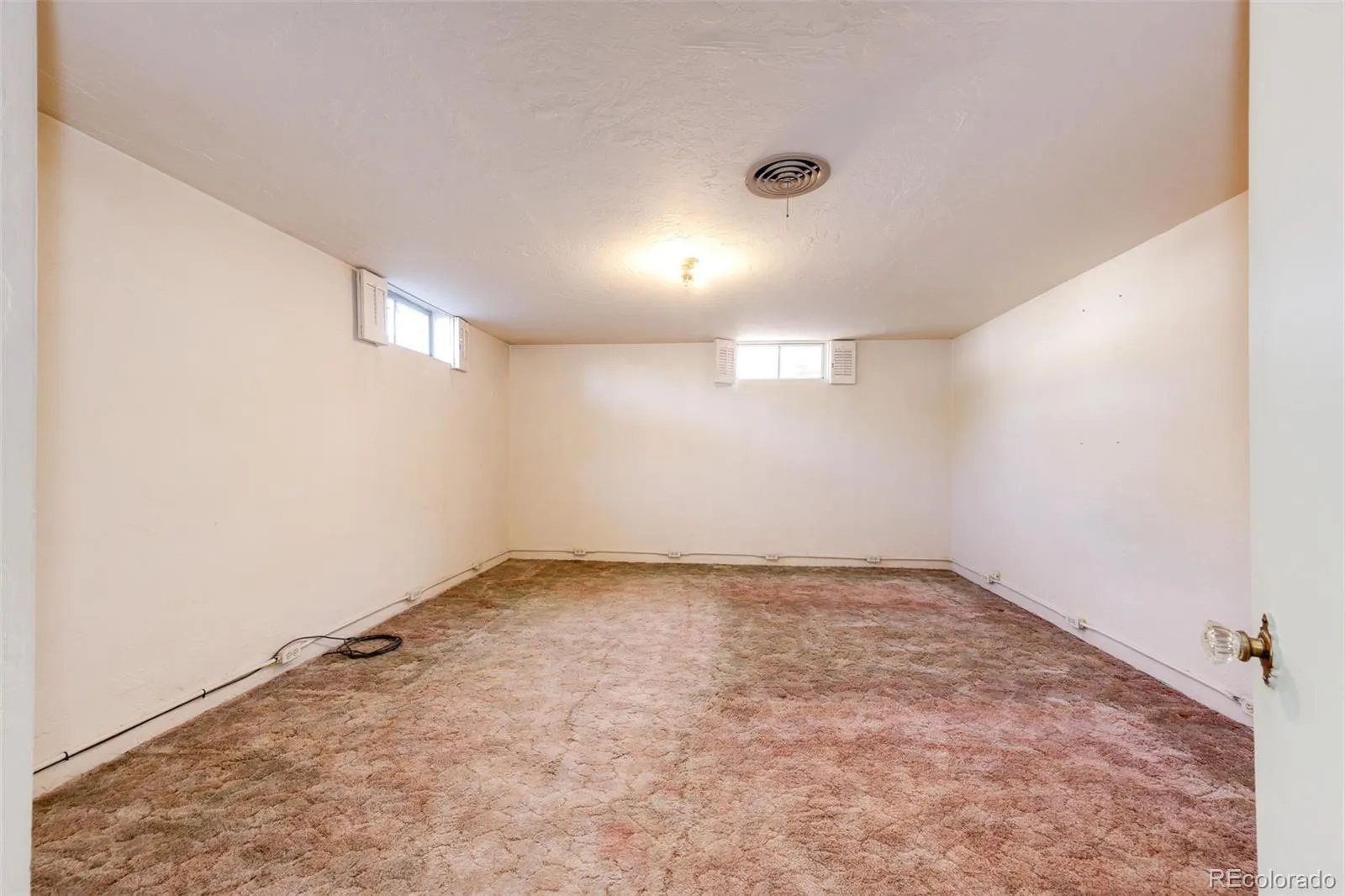 50 Ammons Street Lakewood CO 80226 MLS #REC6750621 05092026024636 1600 39