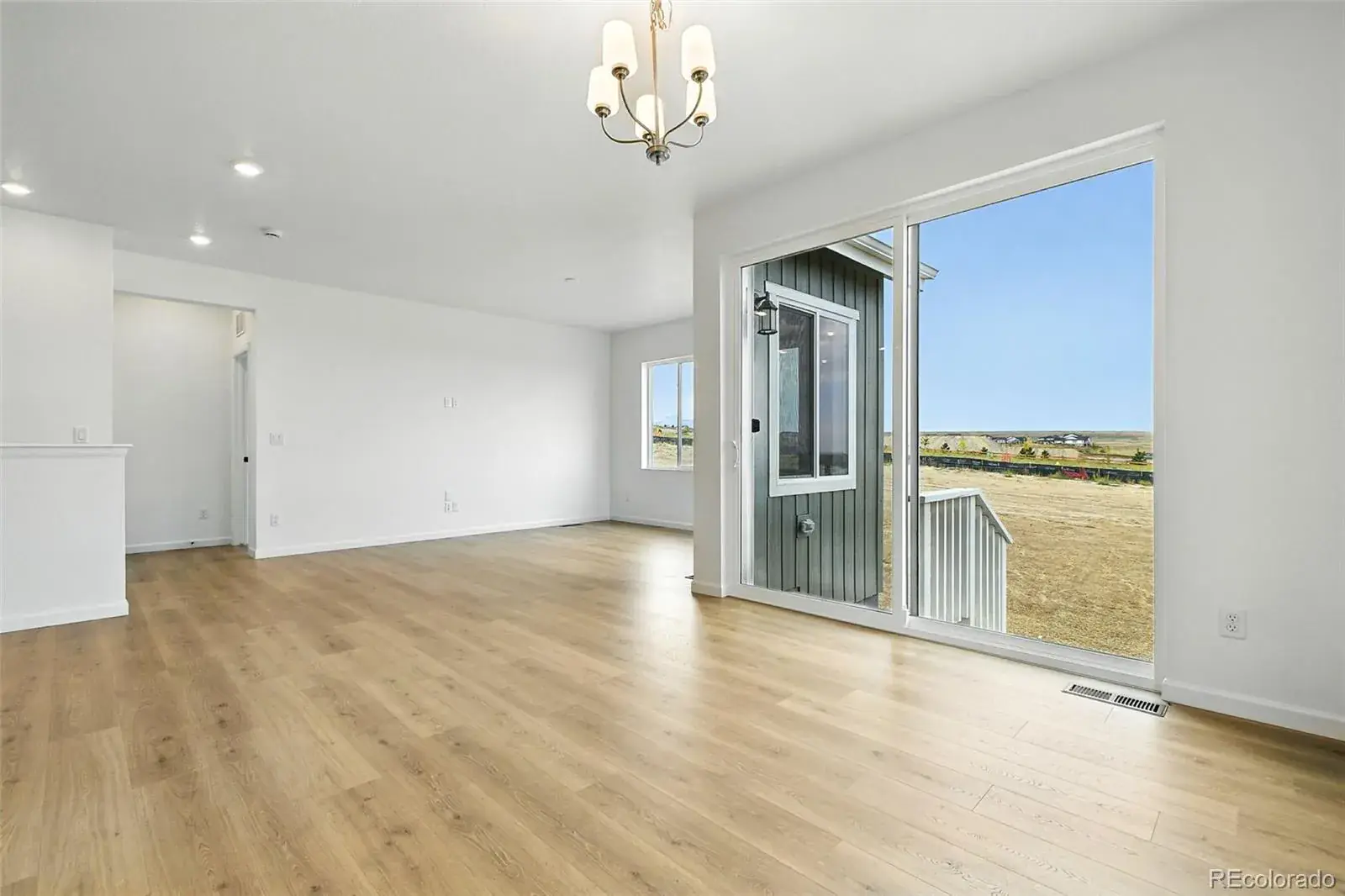 10072025152712 1600 12