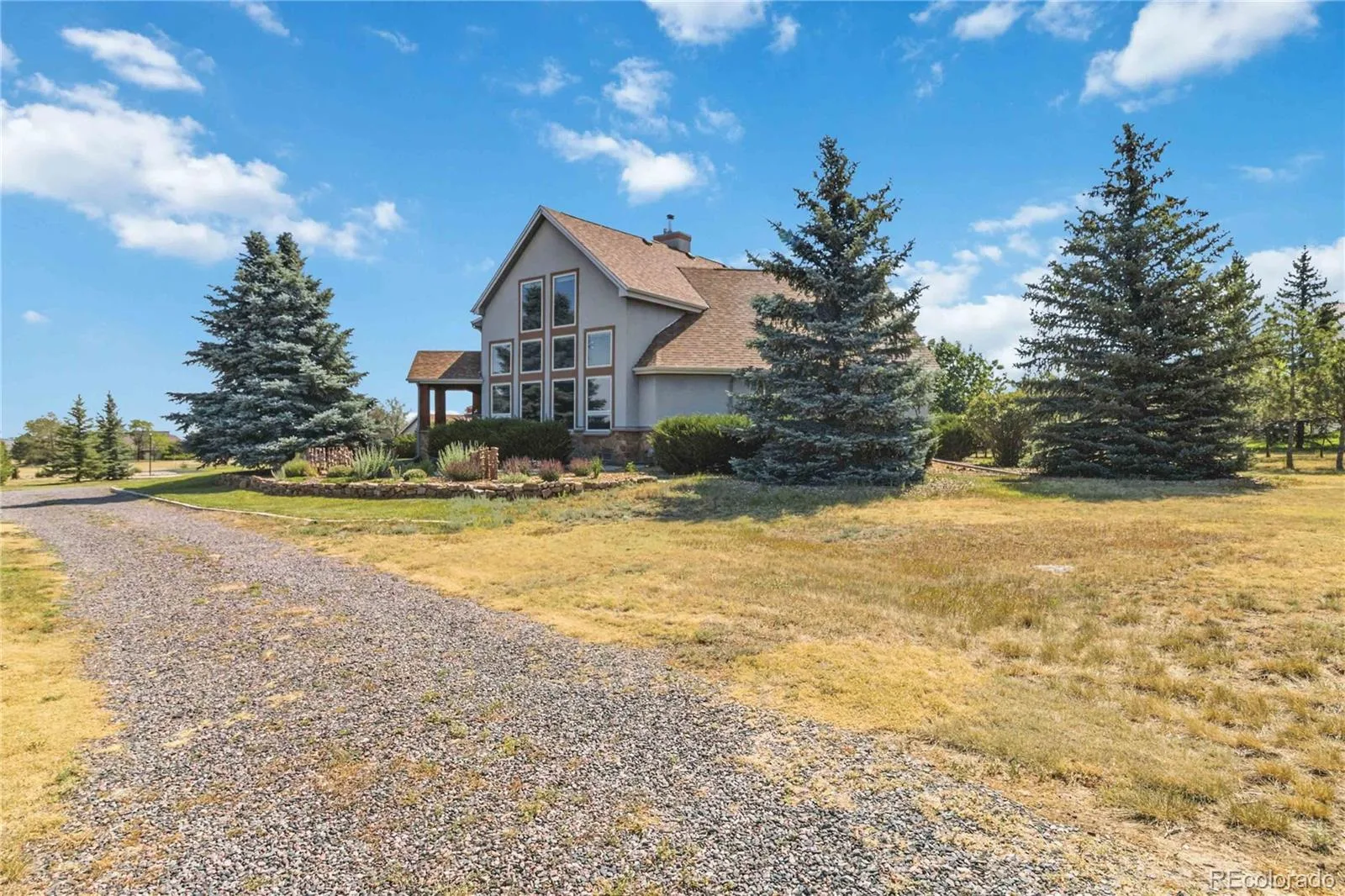 8124 S Ireland Way Aurora CO 80016 MLS #REC6755358 07032026164140 1600 3