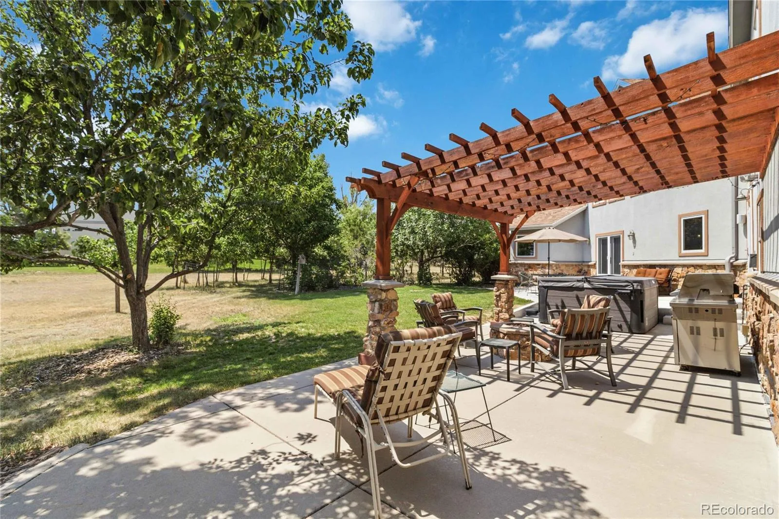 8124 S Ireland Way Aurora CO 80016 MLS #REC6755358 07032026164140 1600 39