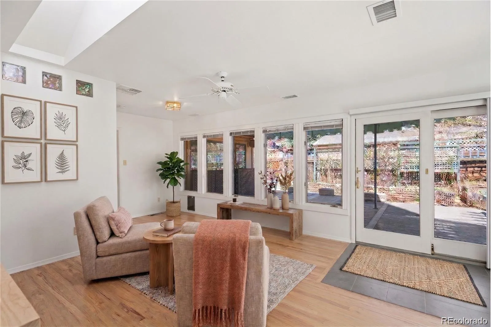 8095 E Lehigh Avenue Denver CO 80237 MLS #REC6758970 04232026192230 1600 1