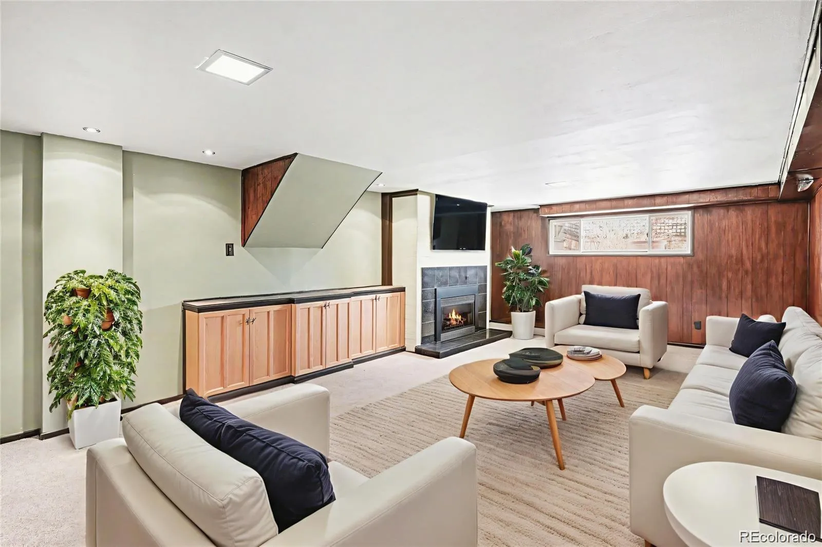 8095 E Lehigh Avenue Denver CO 80237 MLS #REC6758970 04232026192230 1600 13