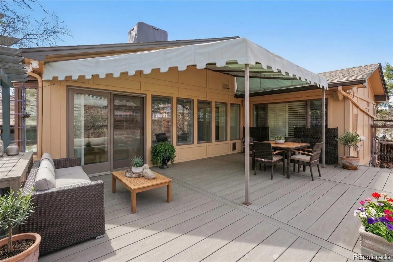 8095 E Lehigh Avenue Denver CO 80237 MLS #REC6758970 04232026192230 1600 2