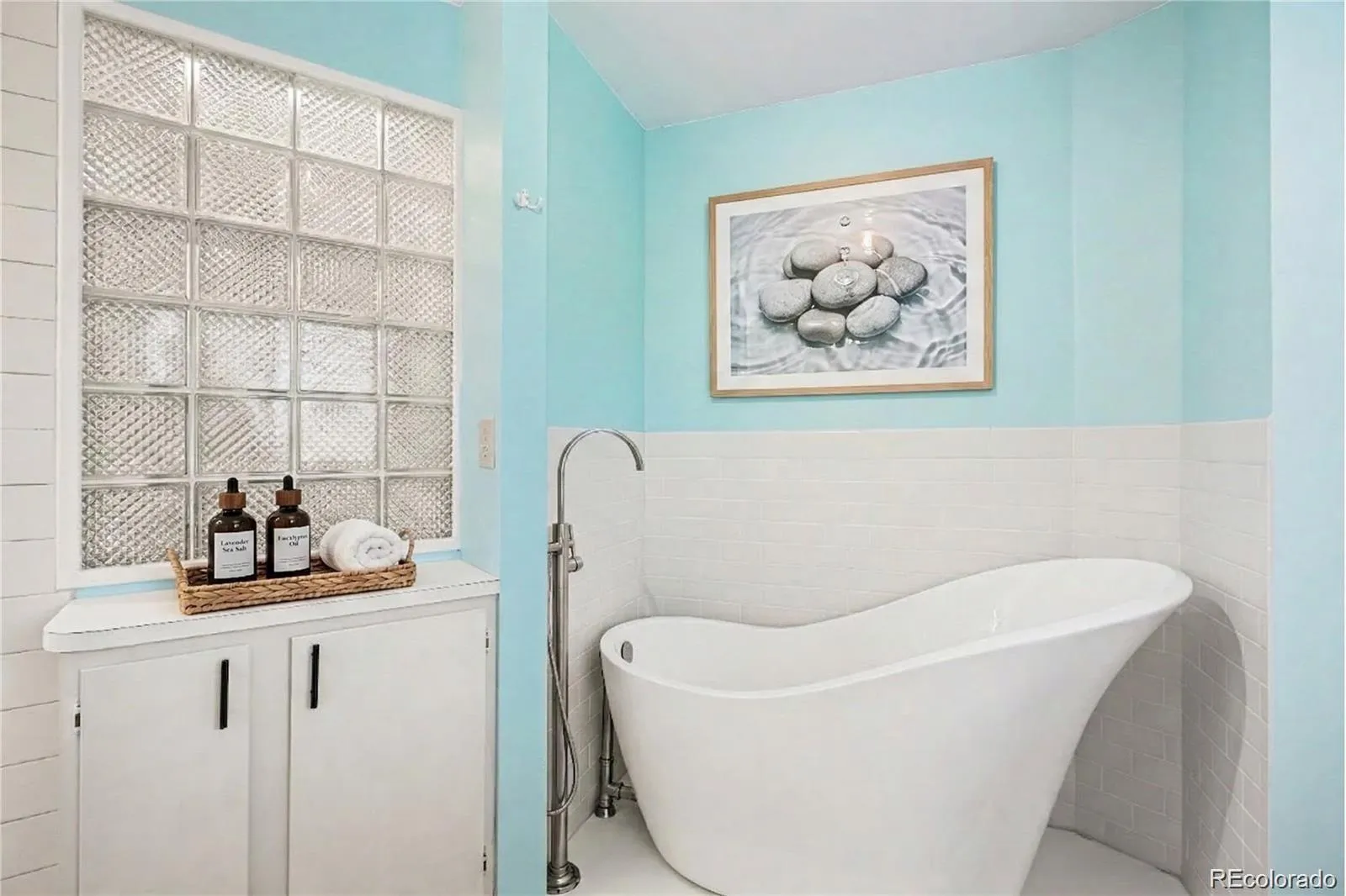 8095 E Lehigh Avenue Denver CO 80237 MLS #REC6758970 04232026192230 1600 7