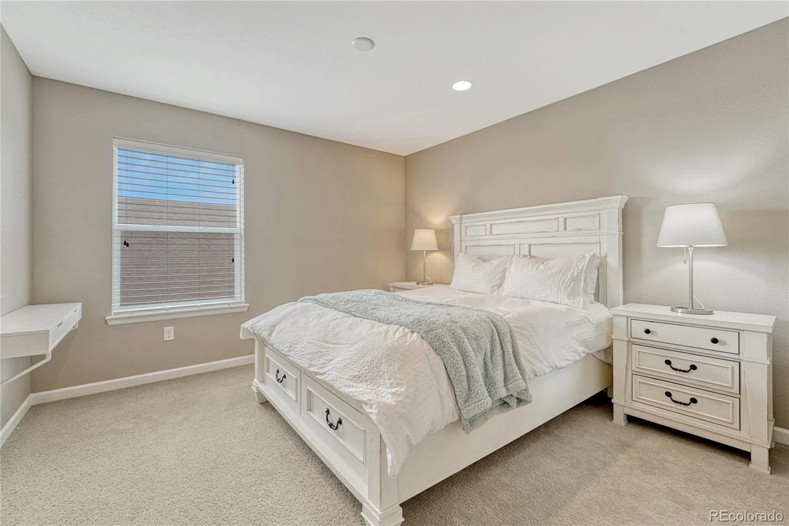 681 E Dry Creek Circle Littleton CO 80122 MLS #REC6760763 06032026004333 1600 25