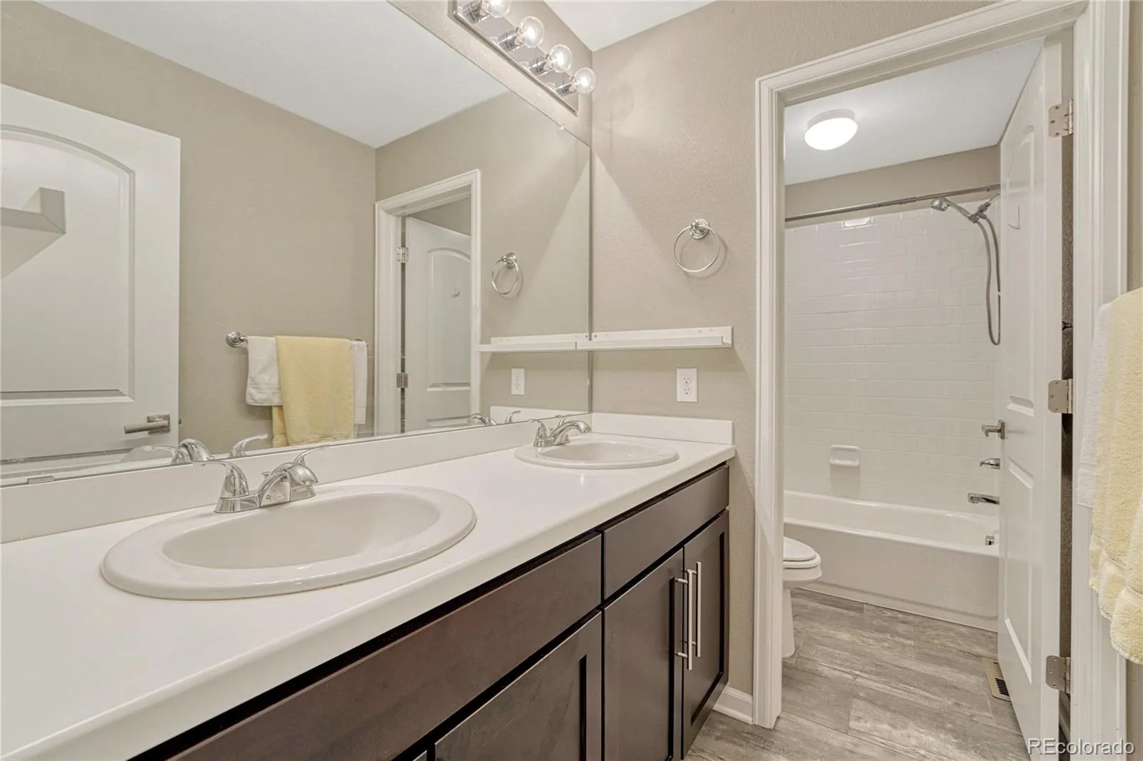 681 E Dry Creek Circle Littleton CO 80122 MLS #REC6760763 06032026004333 1600 27