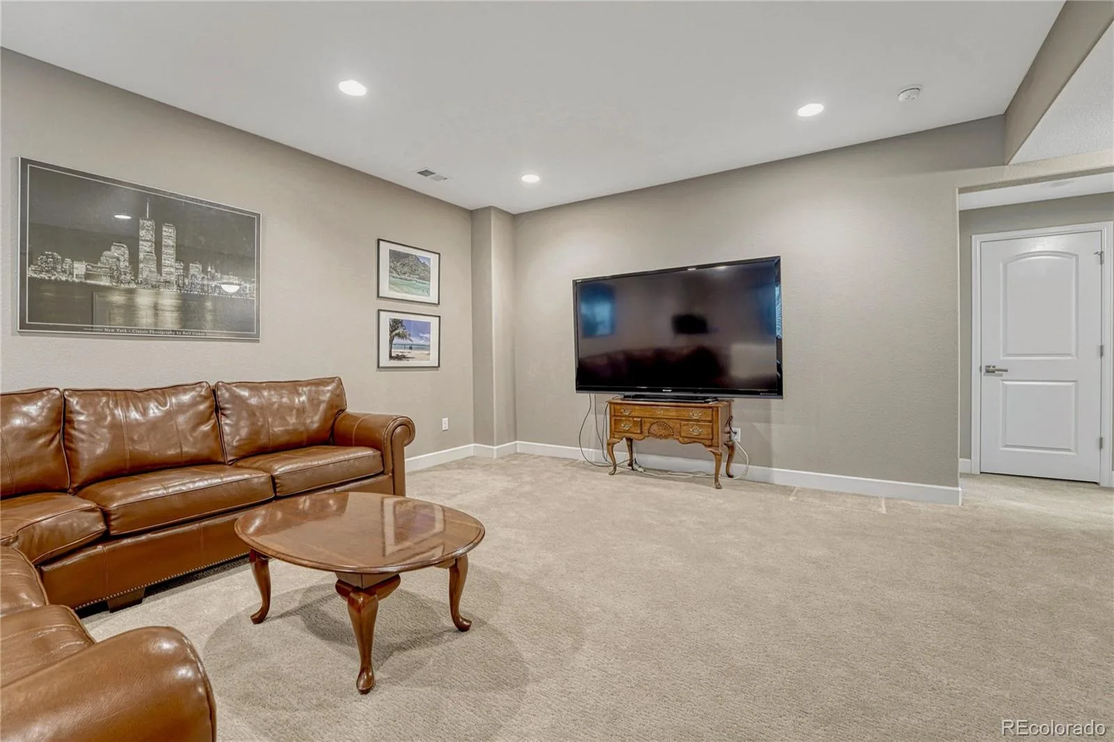 681 E Dry Creek Circle Littleton CO 80122 MLS #REC6760763 06032026004333 1600 33