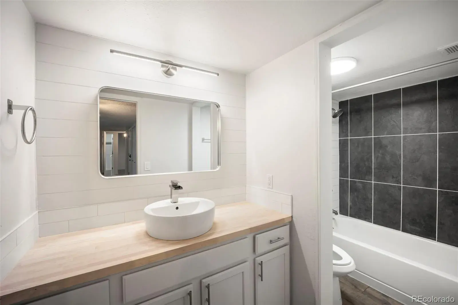 11222025014349 1600 11