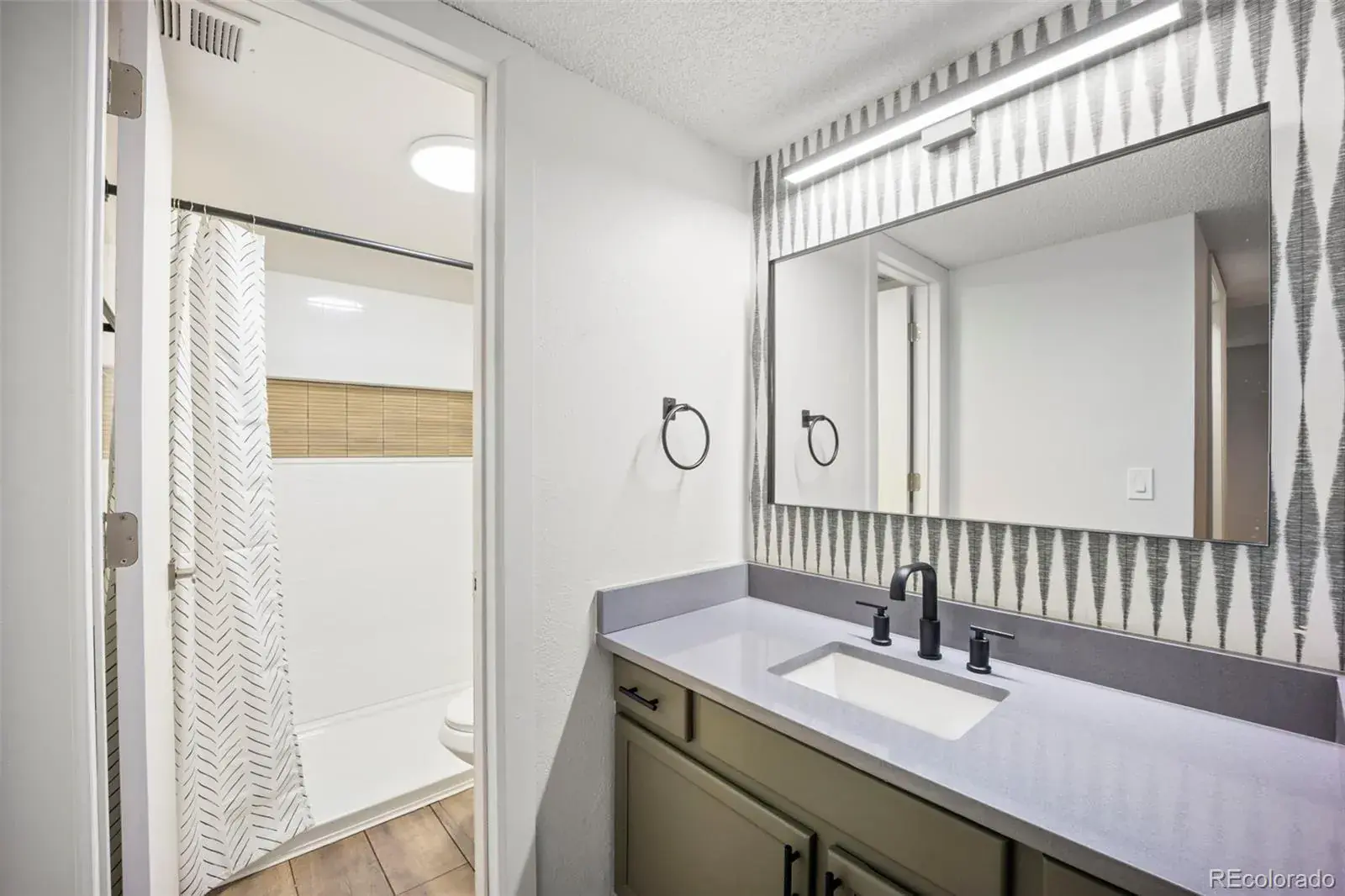 11222025014349 1600 9