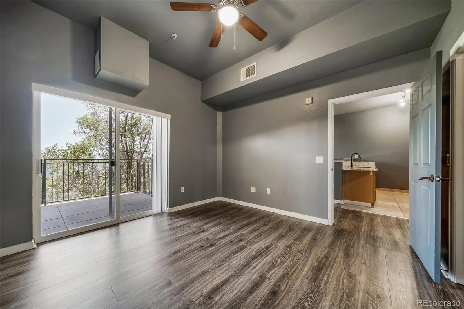 15475 Andrews Drive #305 Denver CO 80239 | MLS #REC6762291 06122026201727 1600 18