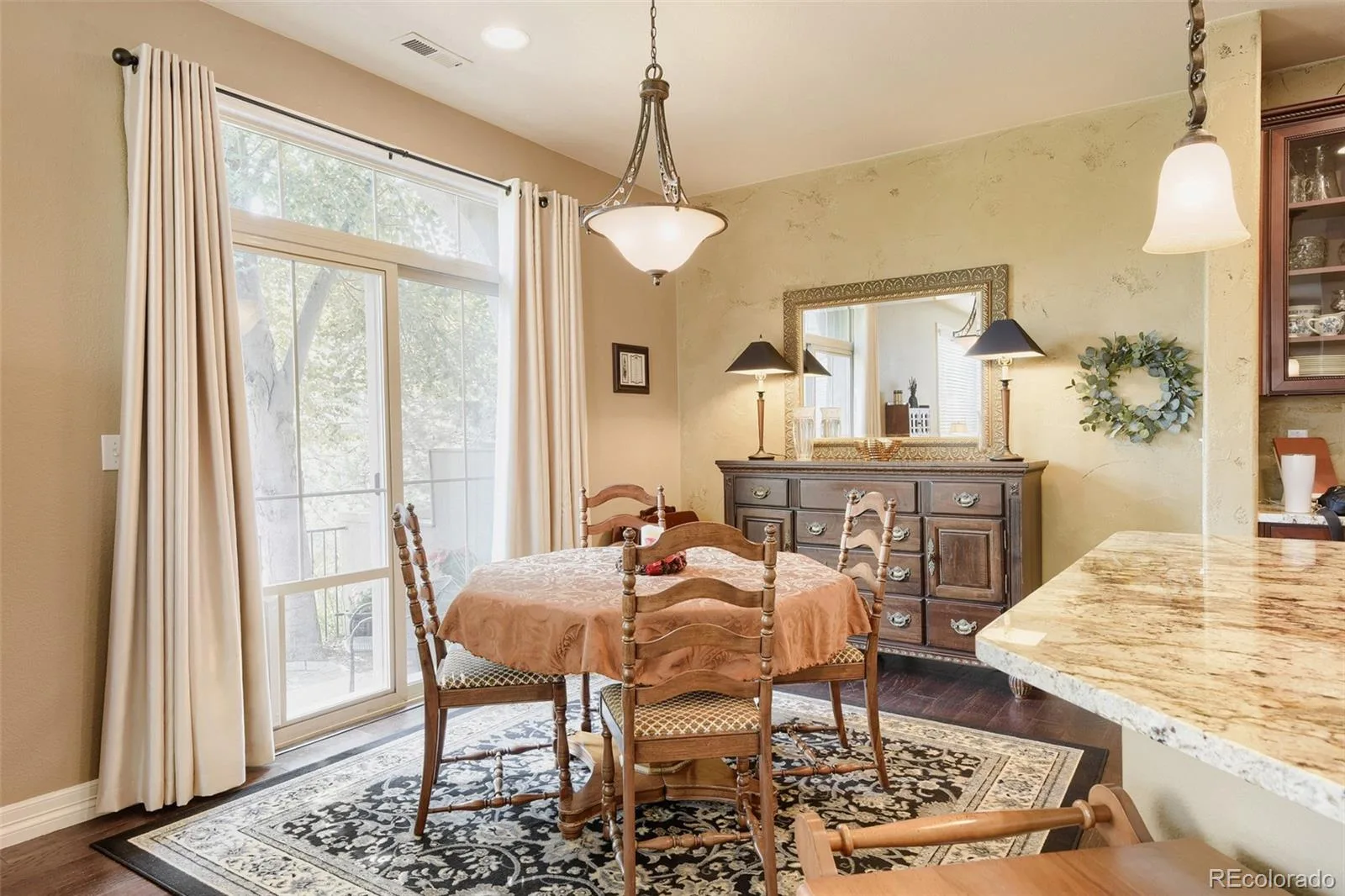 10122 Bluffmont Lane Lone Tree CO 80124 | MLS #REC6763198 07092026011541 1600 10