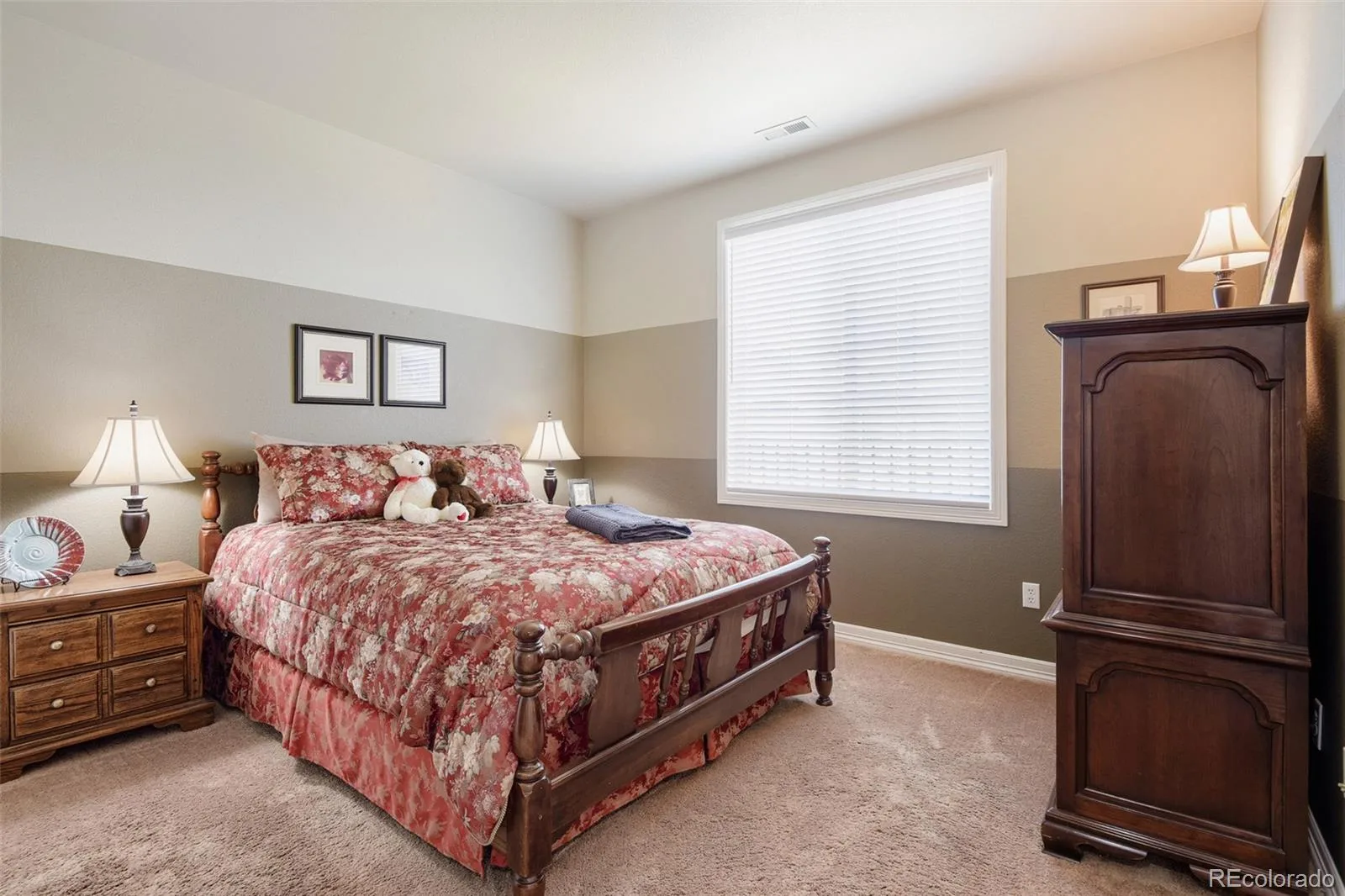 10122 Bluffmont Lane Lone Tree CO 80124 | MLS #REC6763198 07092026011541 1600 29