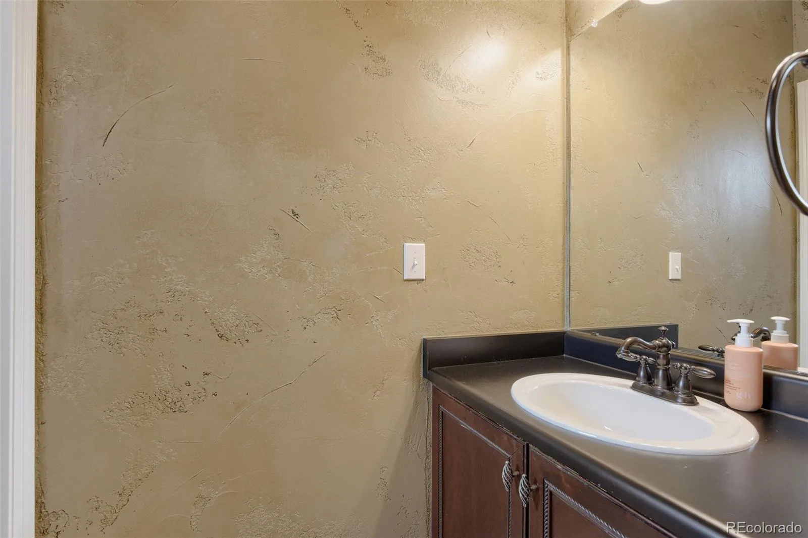 10122 Bluffmont Lane Lone Tree CO 80124 | MLS #REC6763198 07092026011541 1600 33
