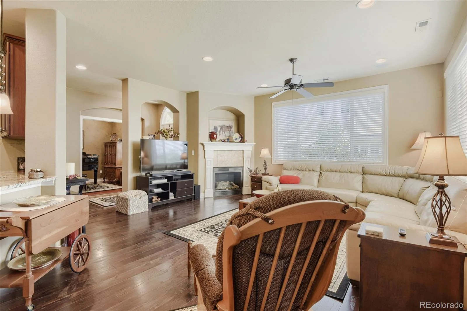 10122 Bluffmont Lane Lone Tree CO 80124 | MLS #REC6763198 07092026011541 1600 7