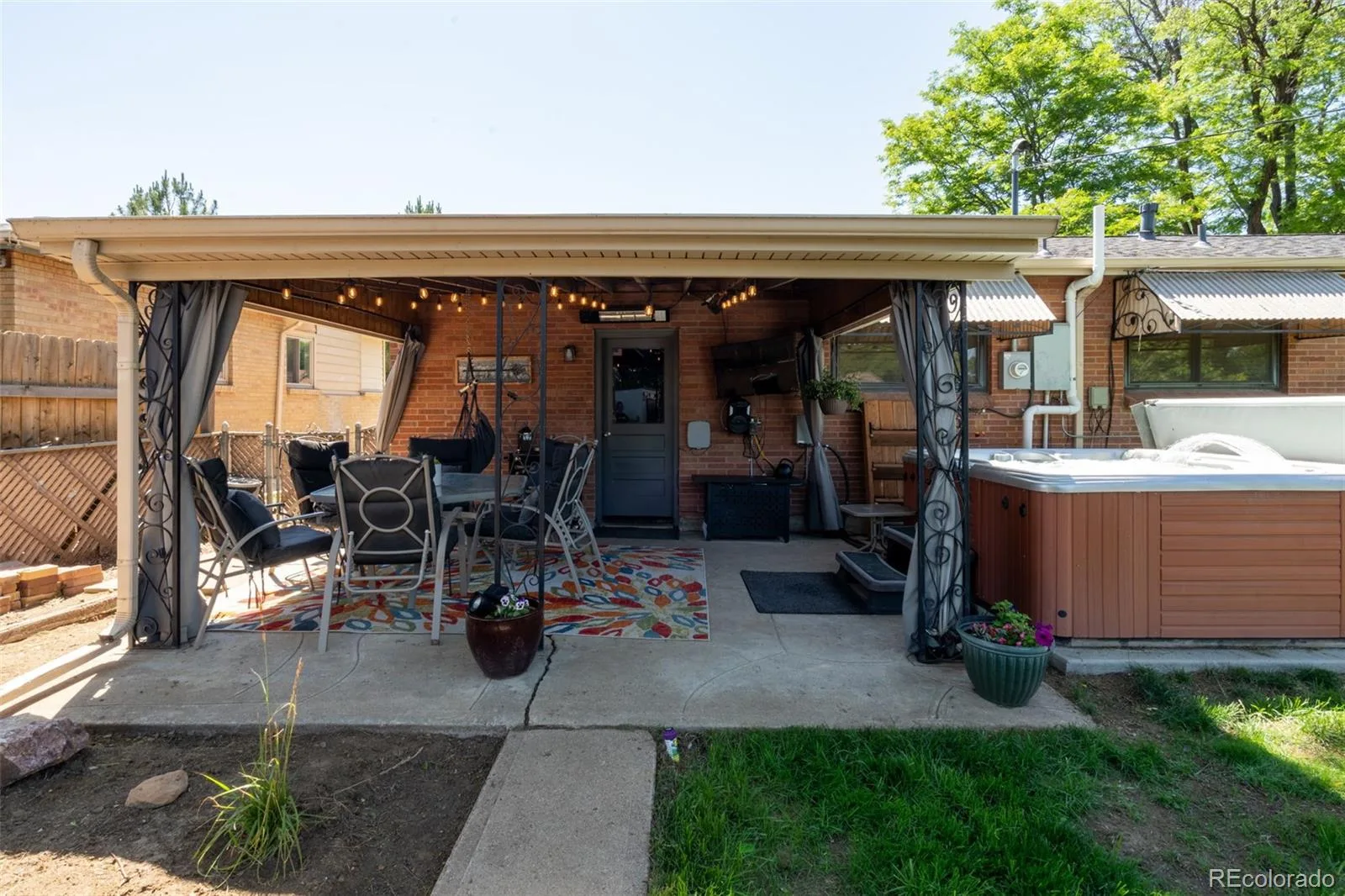 2242 S Meade Street Denver CO 80219 MLS #REC6763287 06192026232819 1600 40