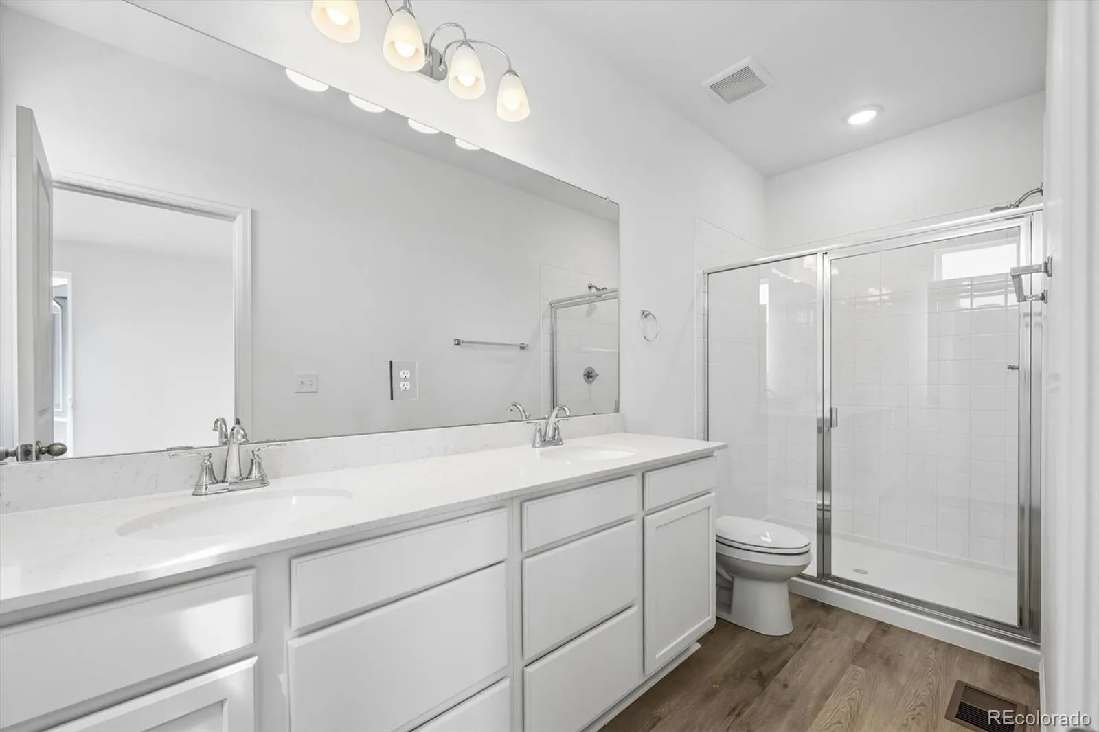 21351 E 67th Avenue Aurora CO 80019 MLS #REC6764958 04132026180929 1600 16