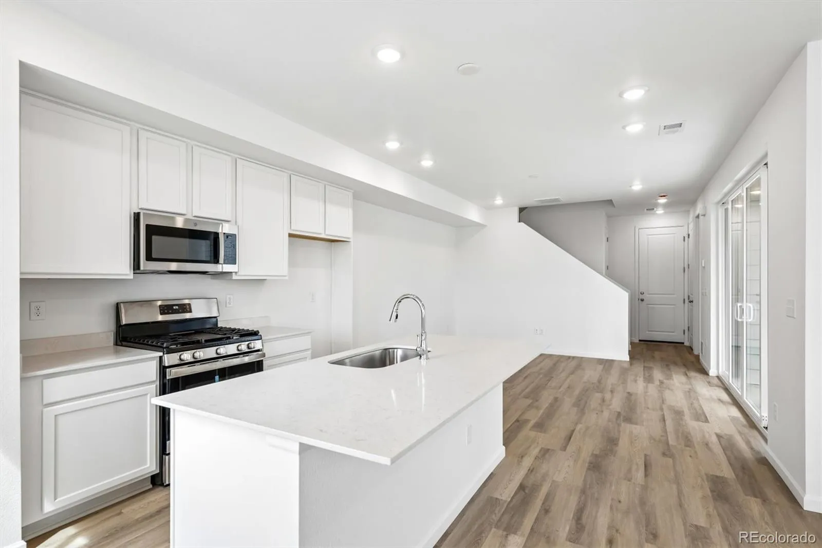 21351 E 67th Avenue Aurora CO 80019 MLS #REC6764958 04132026180929 1600 8