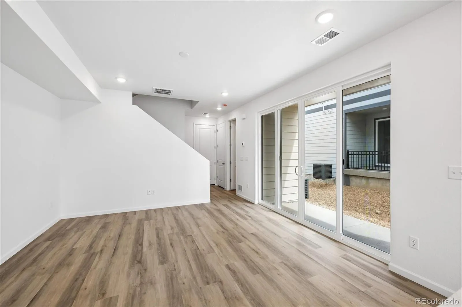 21351 E 67th Avenue Aurora CO 80019 MLS #REC6764958 04132026180929 1600 9