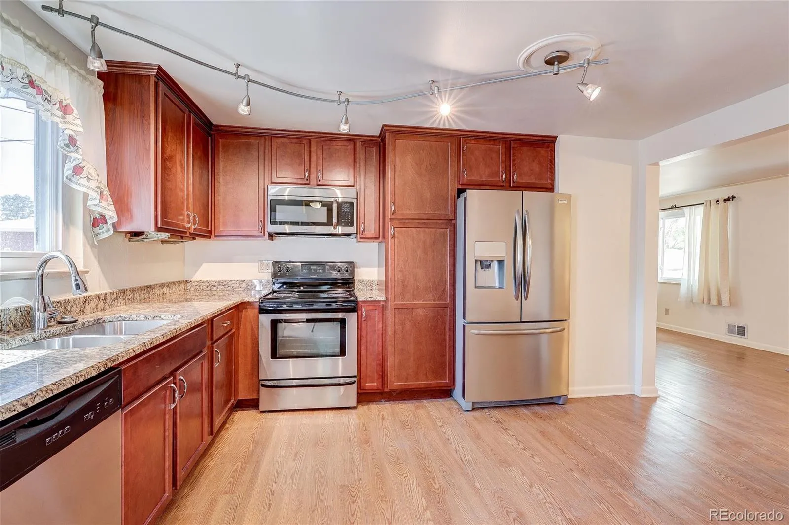4570 Field Street Wheat Ridge CO 80033 MLS #REC6765117 04222026214232 1600 12