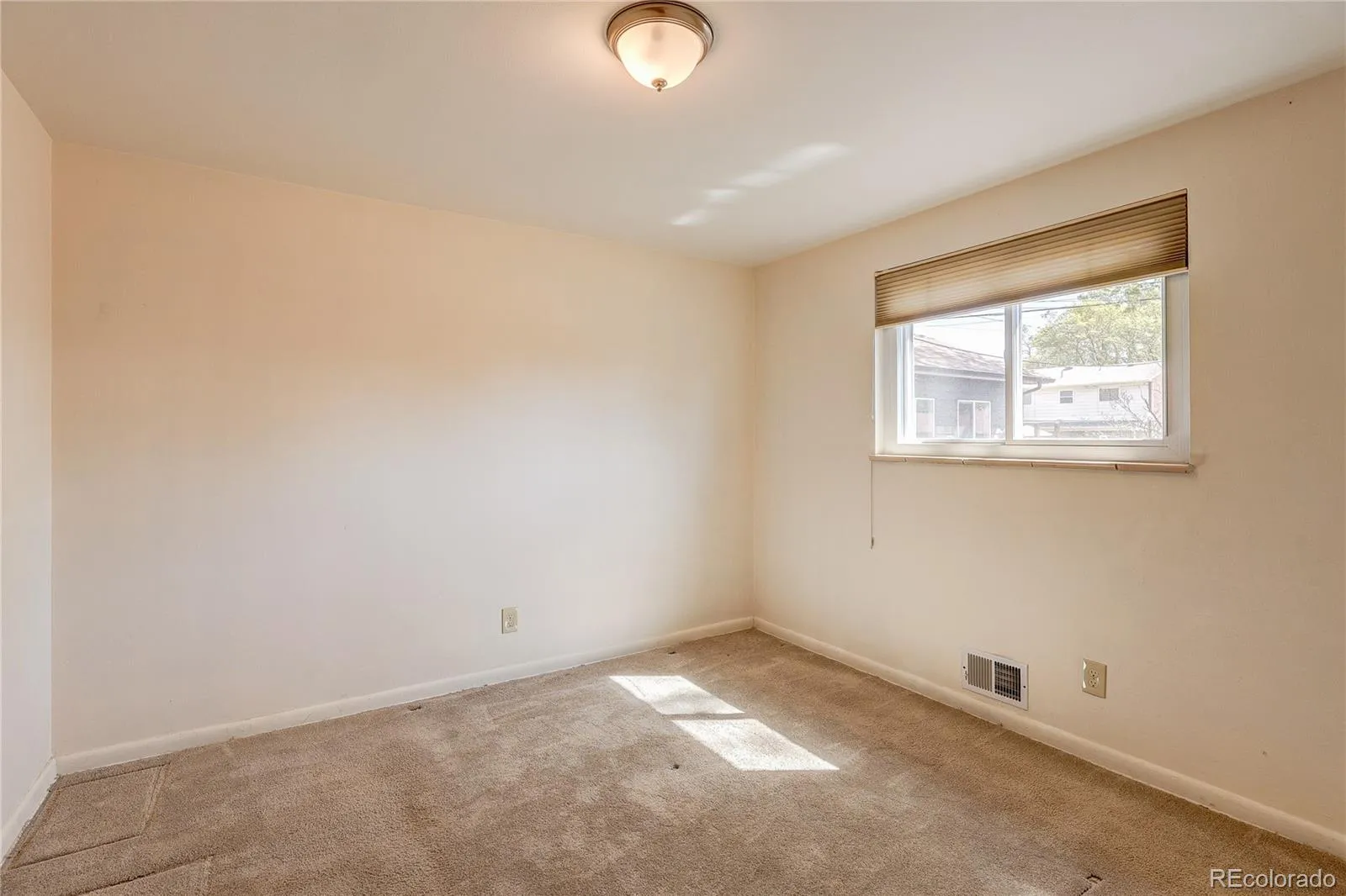 4570 Field Street Wheat Ridge CO 80033 MLS #REC6765117 04222026214232 1600 15