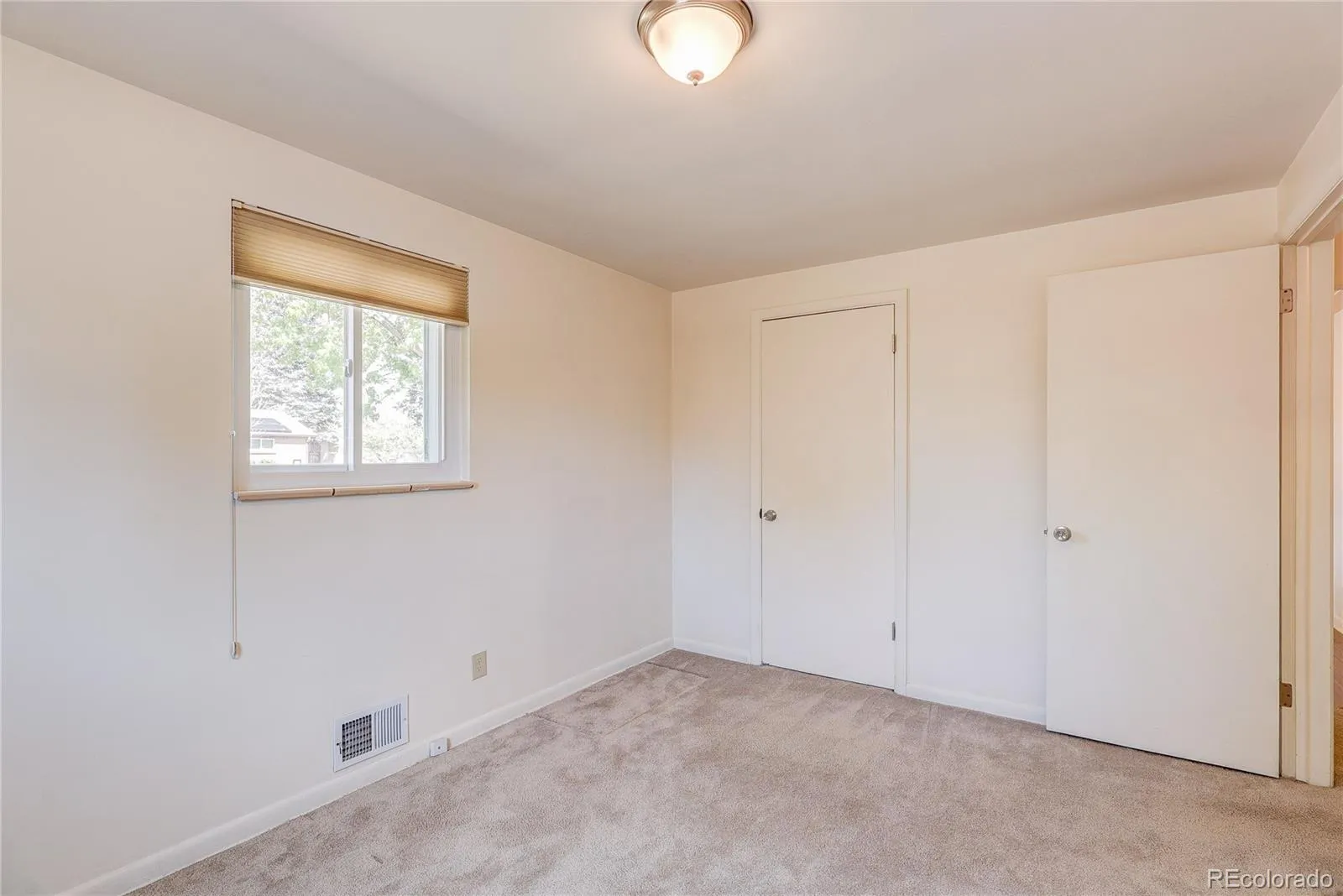 4570 Field Street Wheat Ridge CO 80033 MLS #REC6765117 04222026214232 1600 21