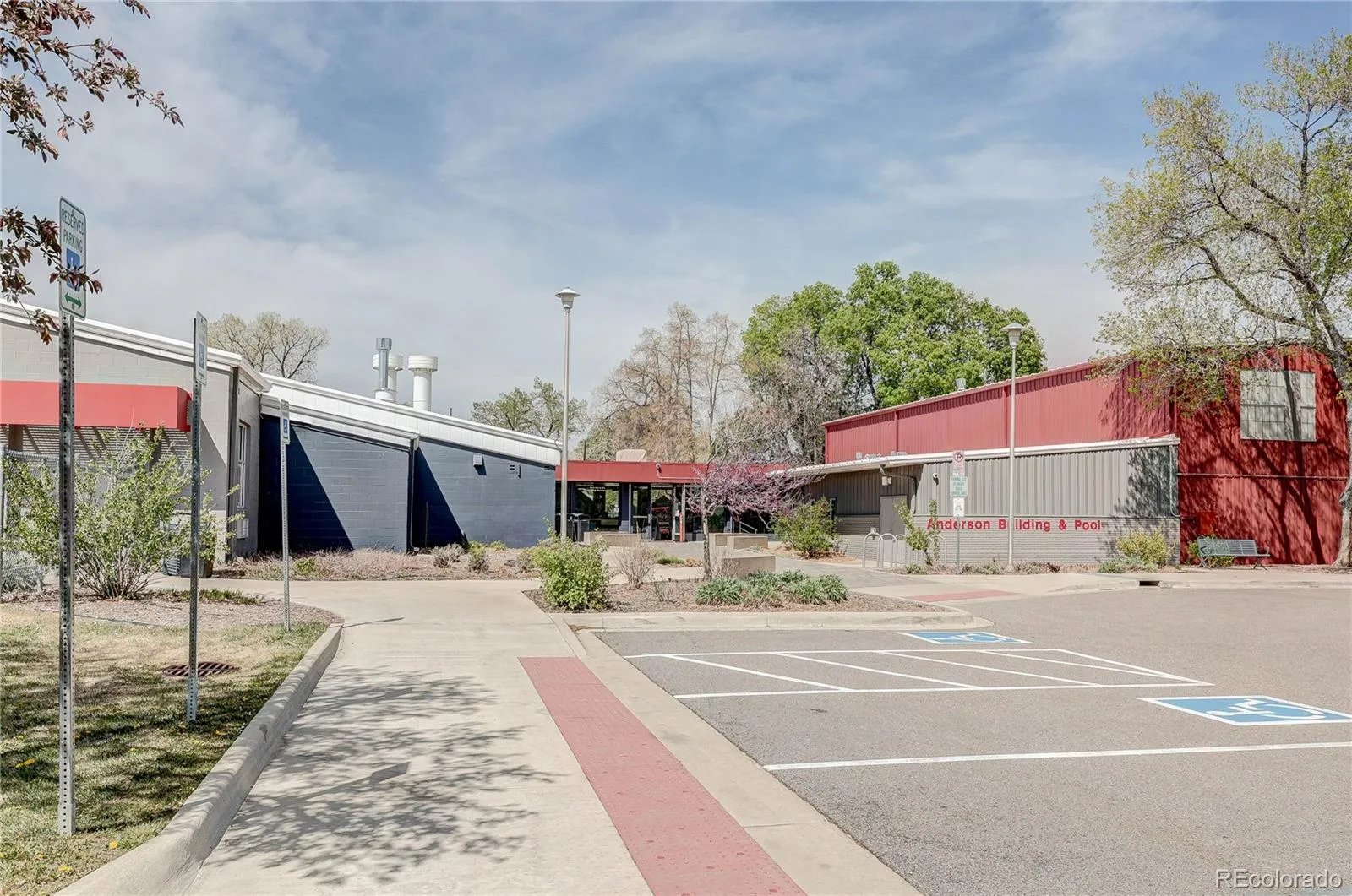 4570 Field Street Wheat Ridge CO 80033 MLS #REC6765117 04222026214232 1600 37