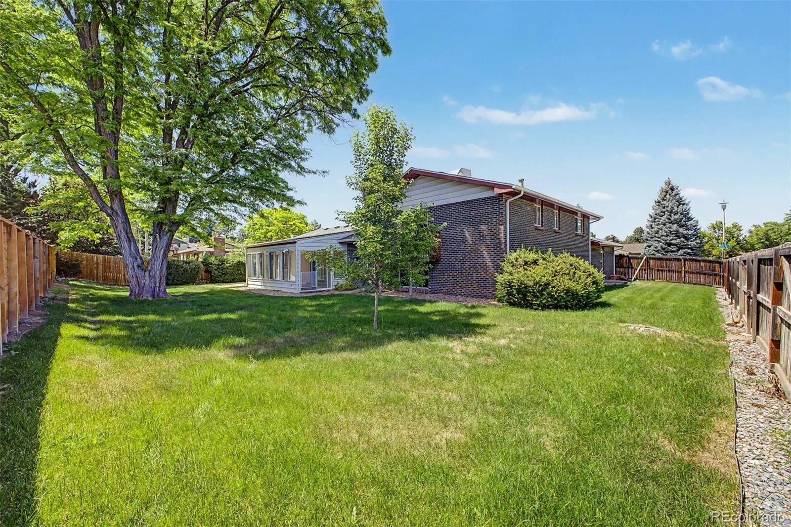 3762 S Benton Way Denver CO 80235 MLS #REC6766026 06112026205726 1600 33