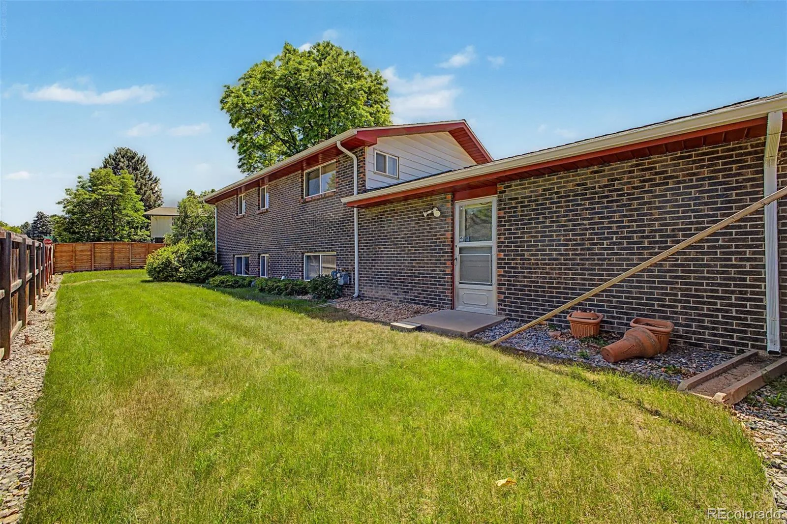 3762 S Benton Way Denver CO 80235 MLS #REC6766026 06112026205726 1600 34
