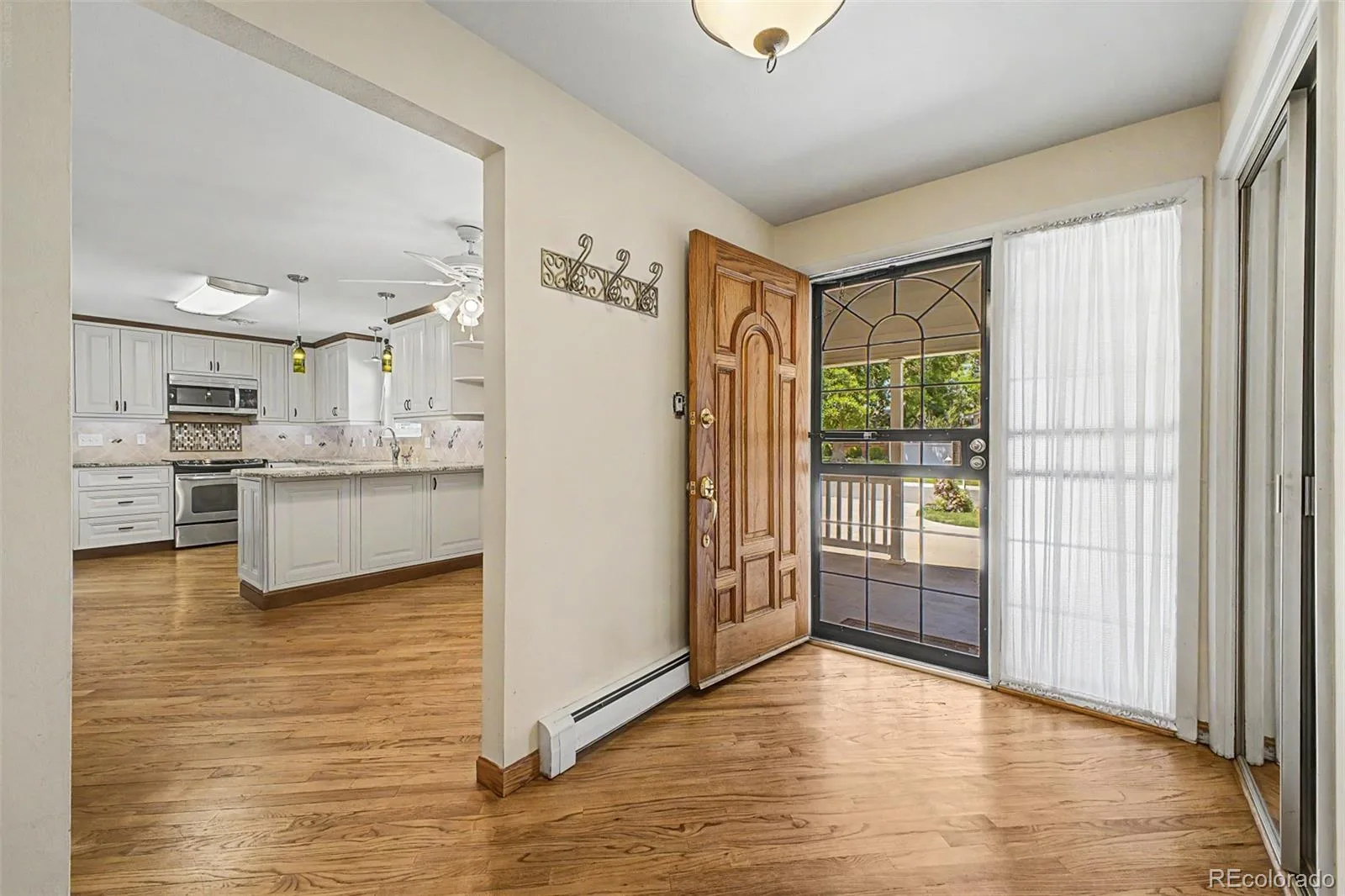 3762 S Benton Way Denver CO 80235 MLS #REC6766026 06112026205726 1600 6