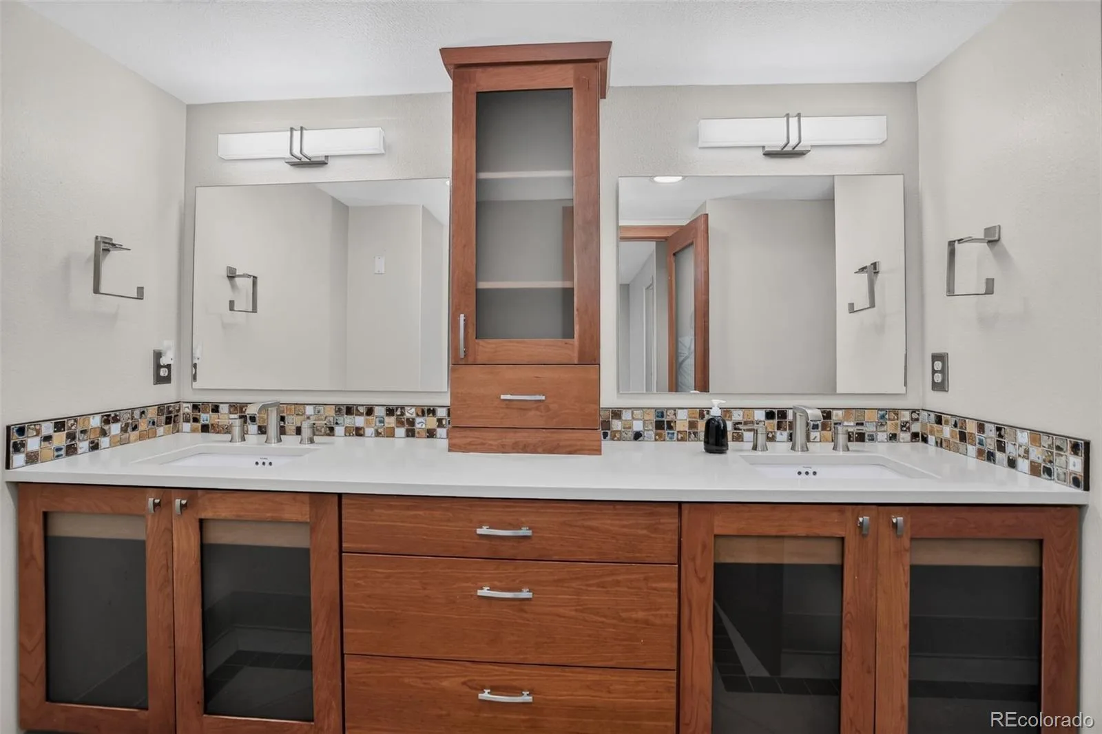 130 N Pearl Street #808 Denver CO 80203 MLS #REC6768684 07242026201505 1600 13