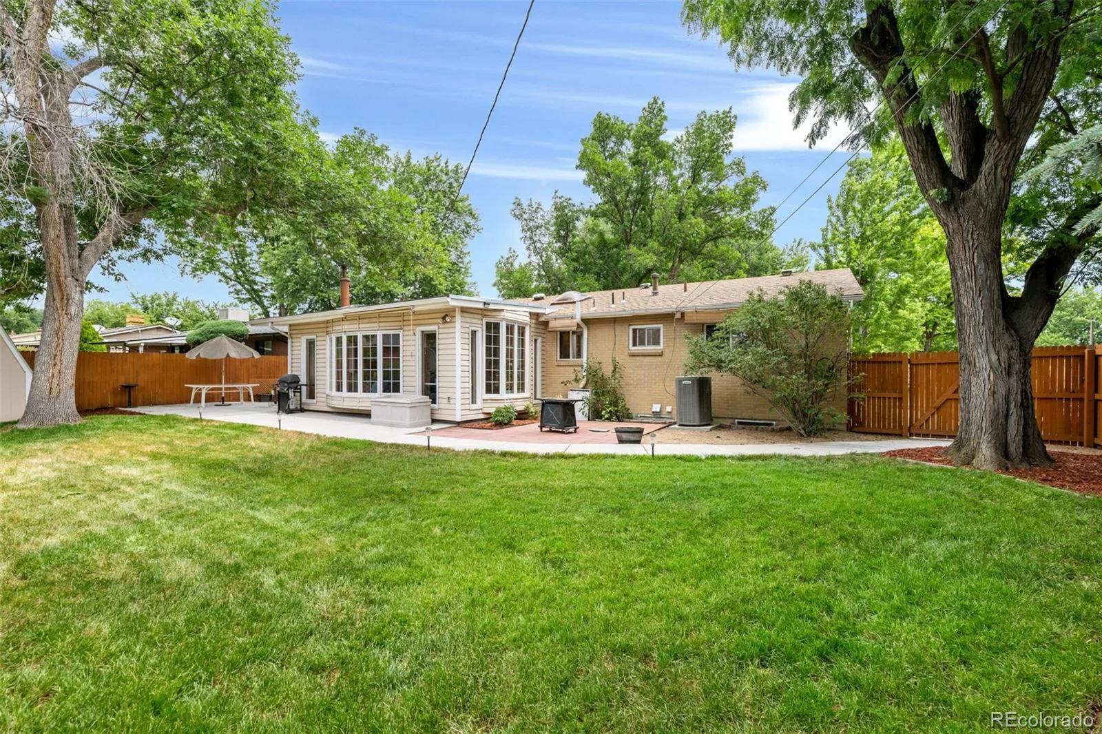 6421 Iris Court Arvada CO 80004 | MLS #REC6772165 07292026164713 1600 32