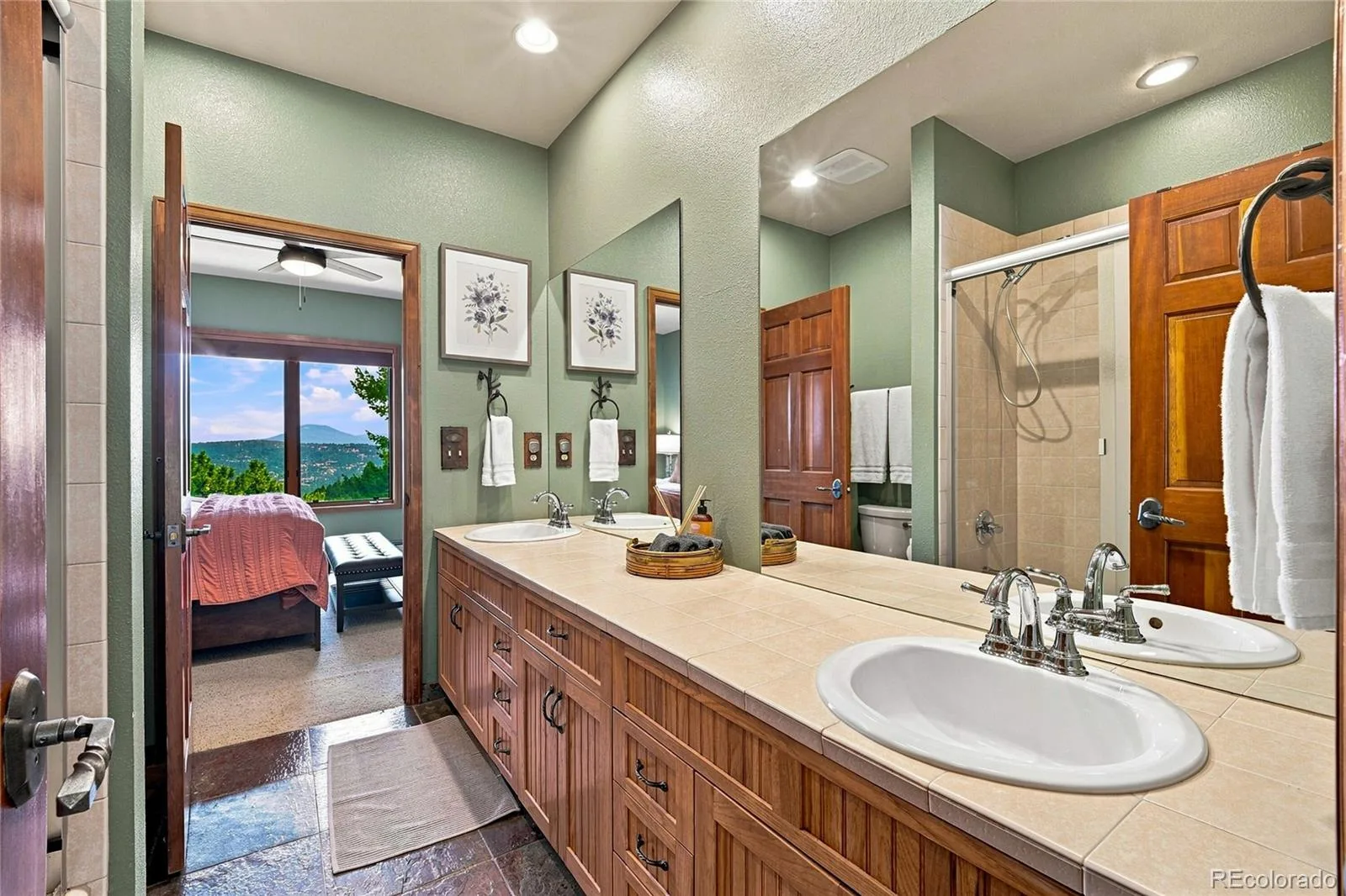 30937 Isenberg Lane Evergreen CO 80439 | MLS #REC6772359 08252026164031 1600 29