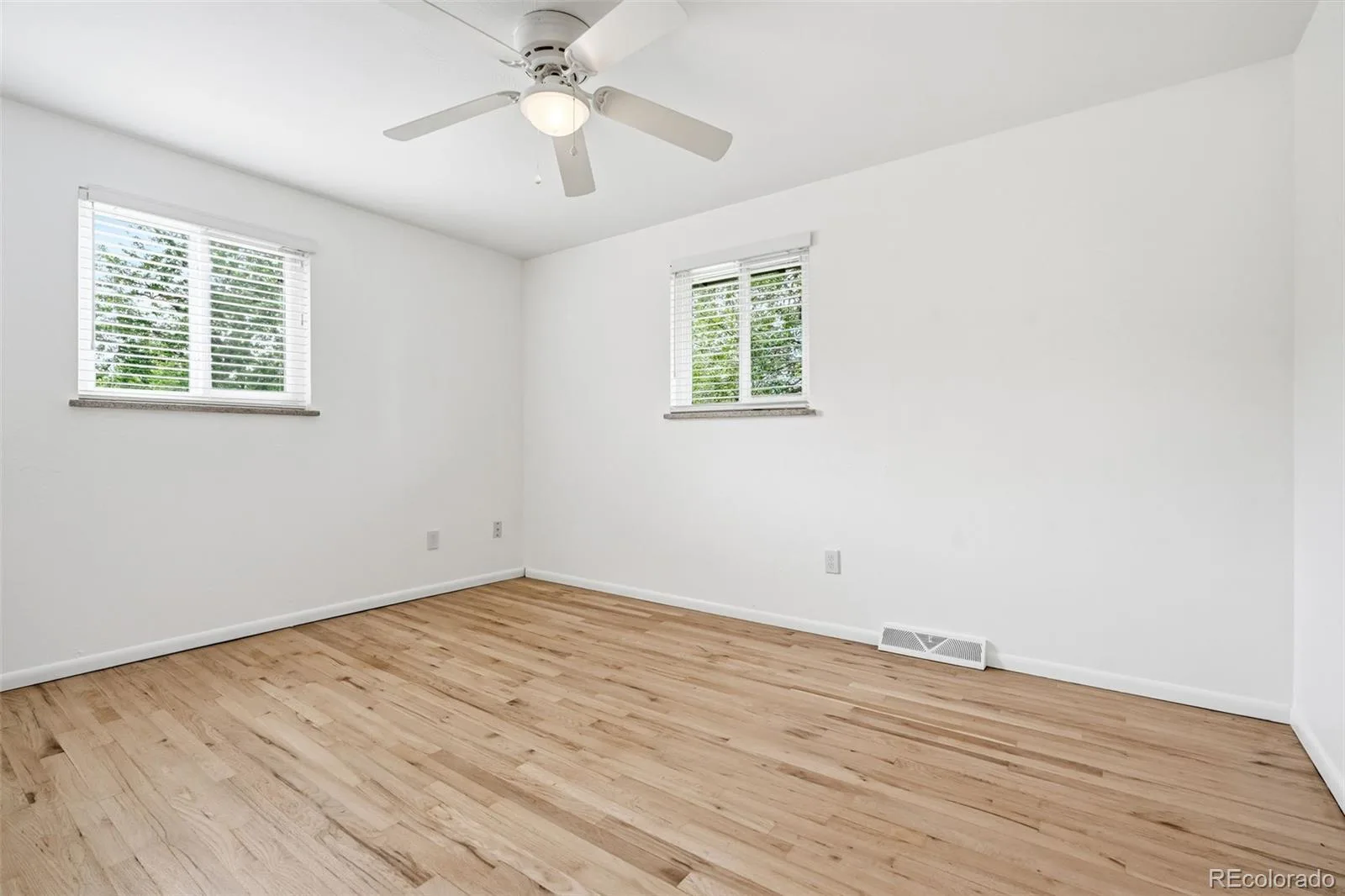 7045 W 33rd Avenue Wheat Ridge CO 80033 MLS #REC6774650 06102026165848 1600 23