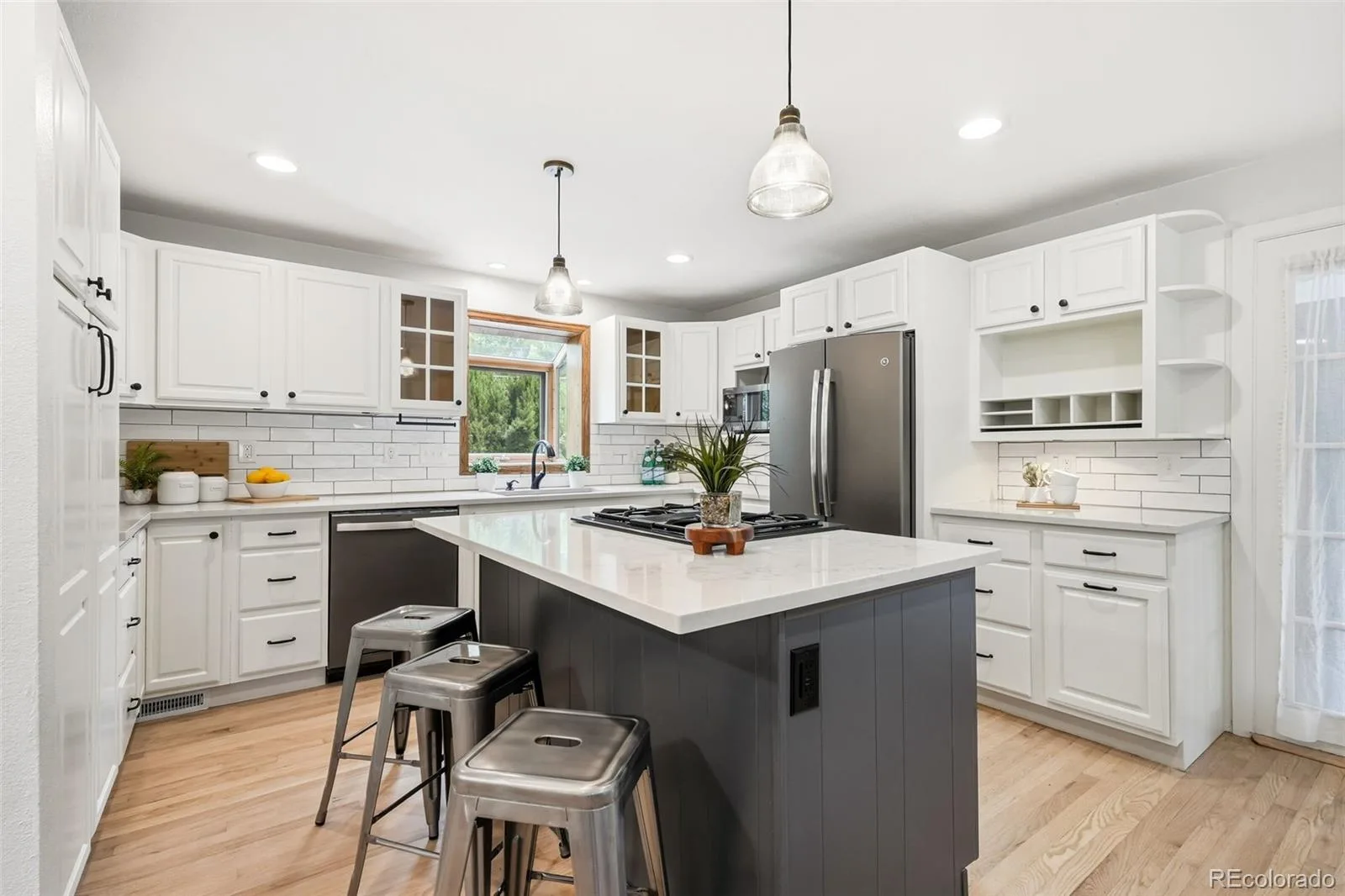 7045 W 33rd Avenue Wheat Ridge CO 80033 MLS #REC6774650 06102026165848 1600 5