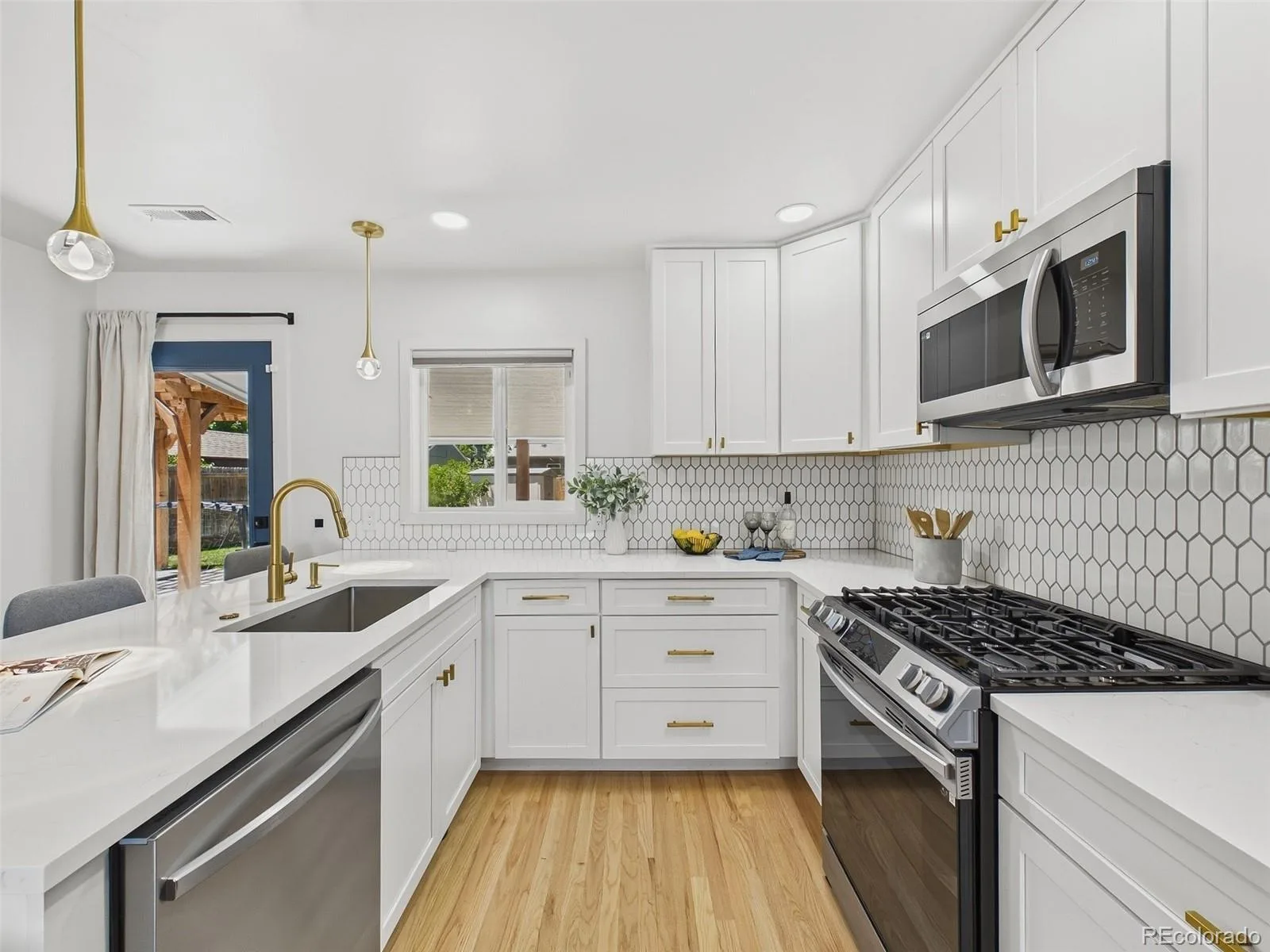 3343 S Grape Street Denver CO 80222 MLS #REC6774859 06172026022010 1600 11