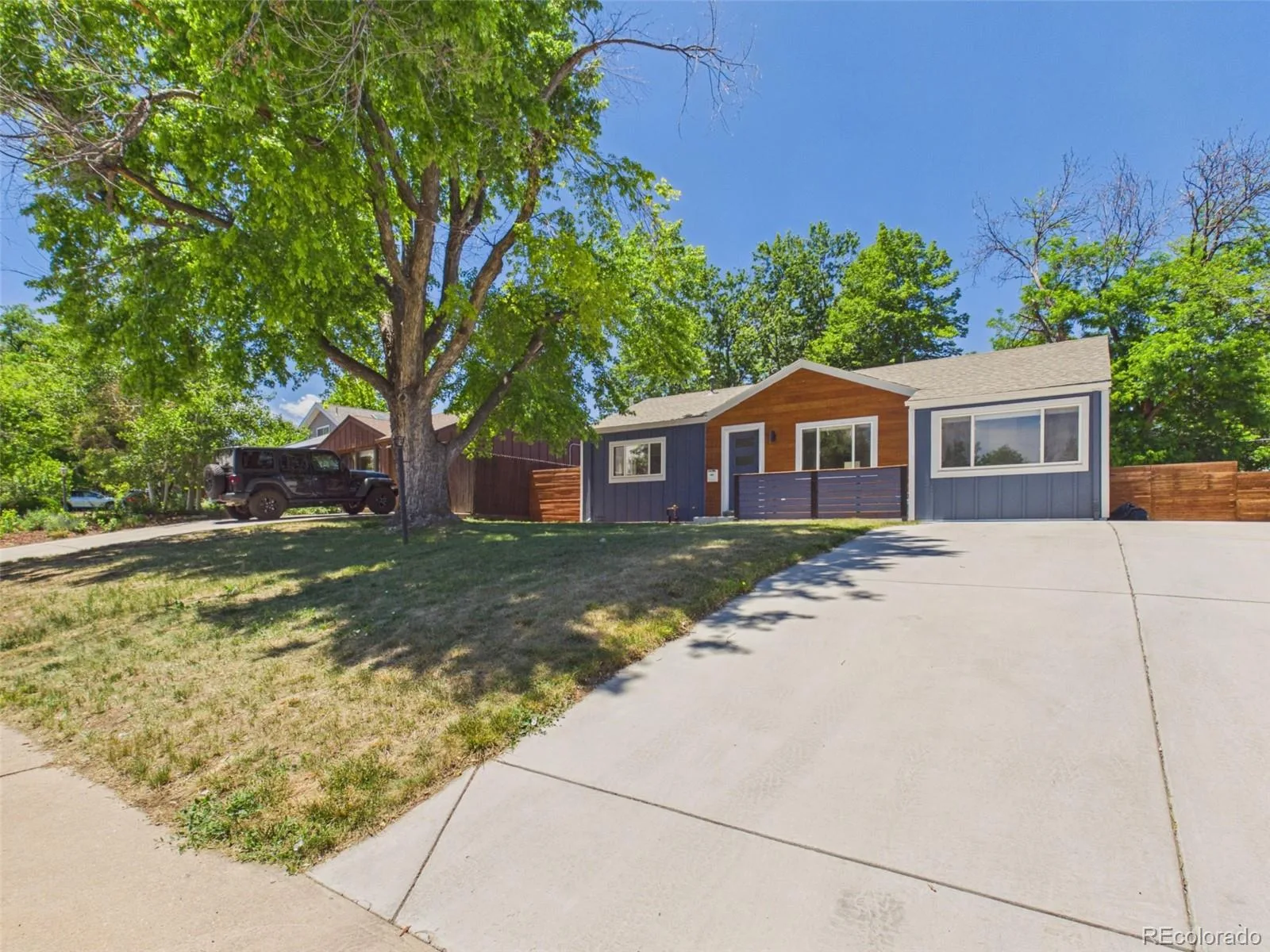 3343 S Grape Street Denver CO 80222 MLS #REC6774859 06172026022010 1600 2