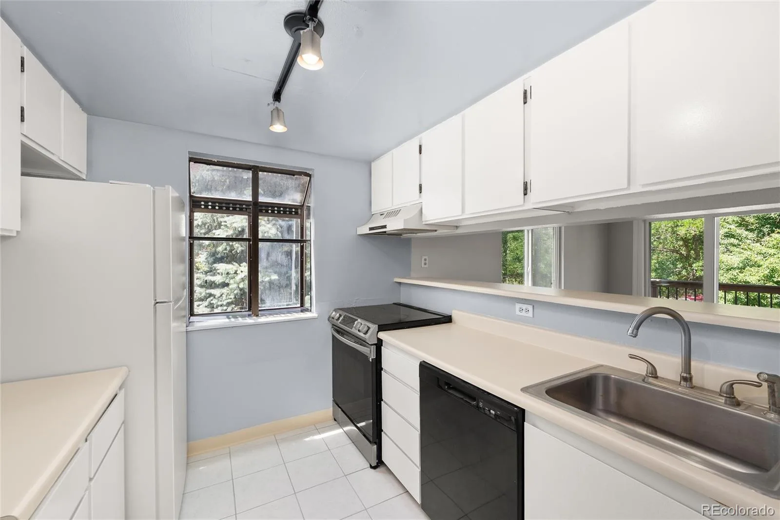 3083 S Ursula Circle #201 Aurora CO 80014 | MLS #REC6776431 06192026235710 1600 1