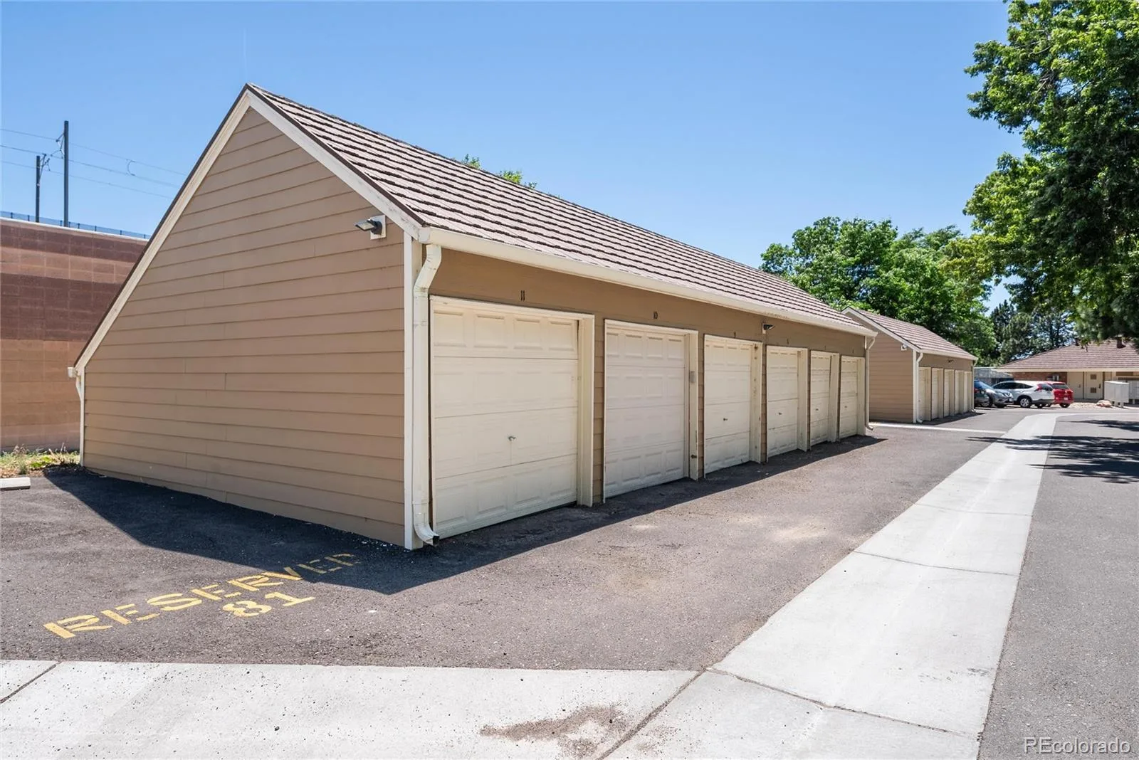 3083 S Ursula Circle #201 Aurora CO 80014 | MLS #REC6776431 06192026235710 1600 20