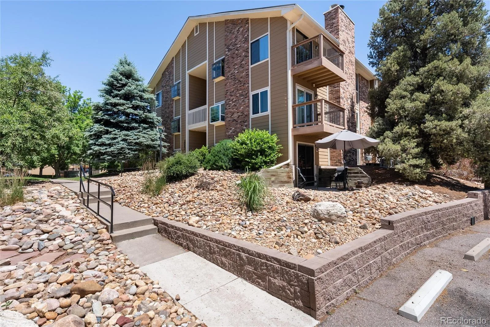 3083 S Ursula Circle #201 Aurora CO 80014 | MLS #REC6776431 06192026235710 1600 23