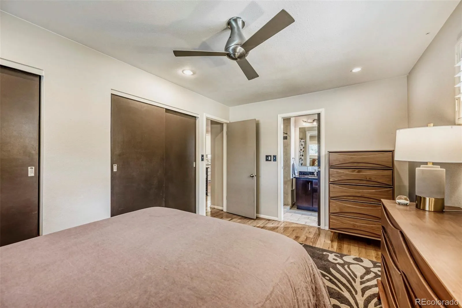 04102026204219 1600 14