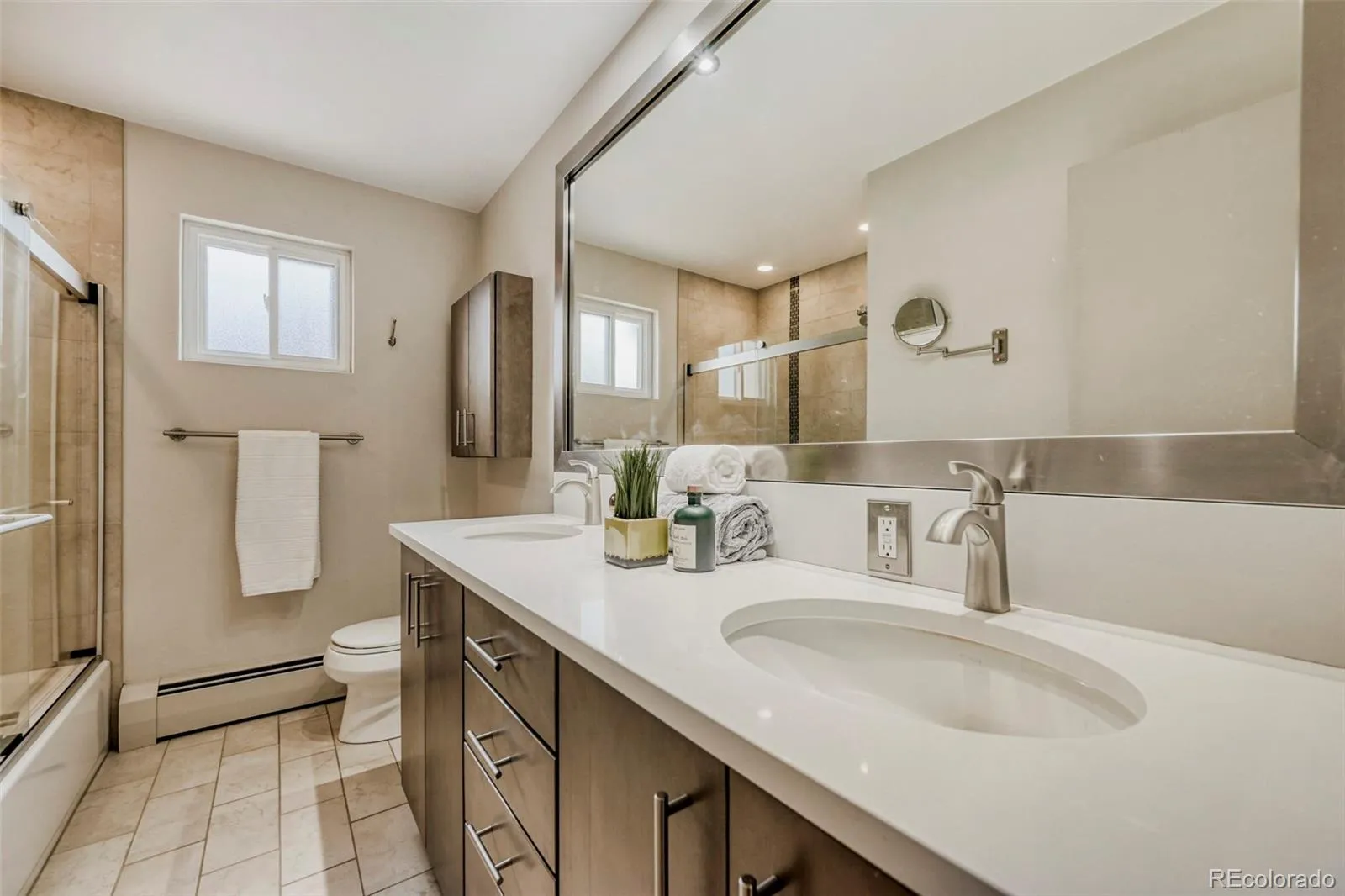 04102026204219 1600 20