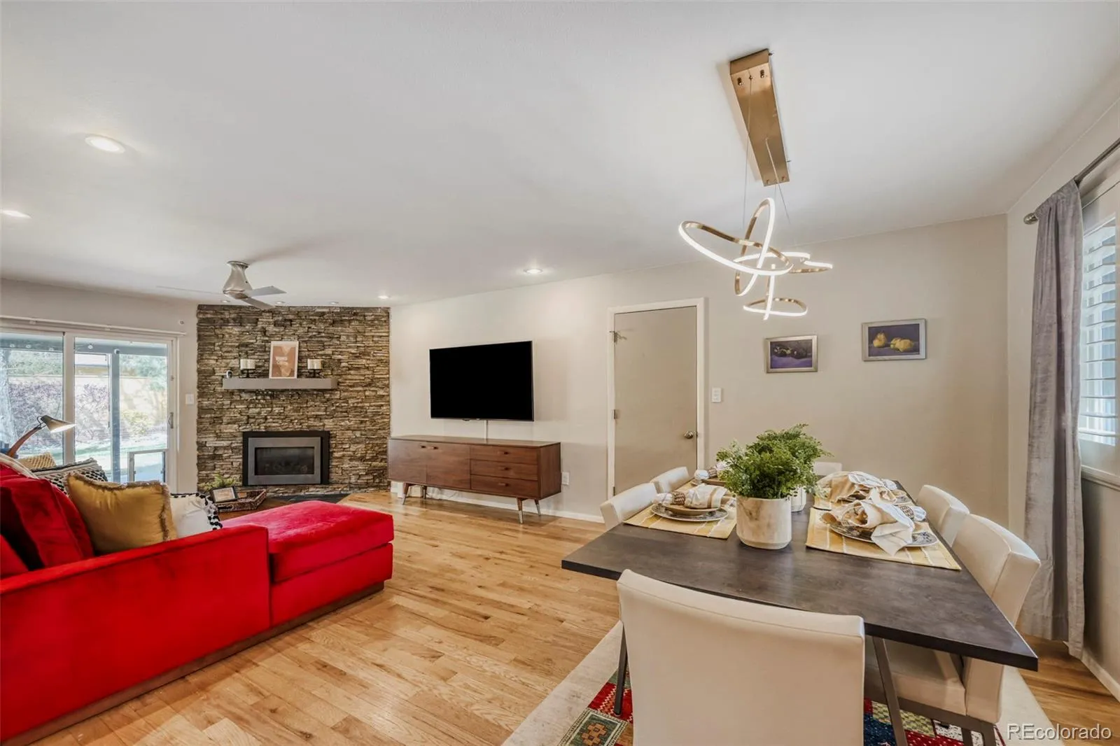 04102026204219 1600 7